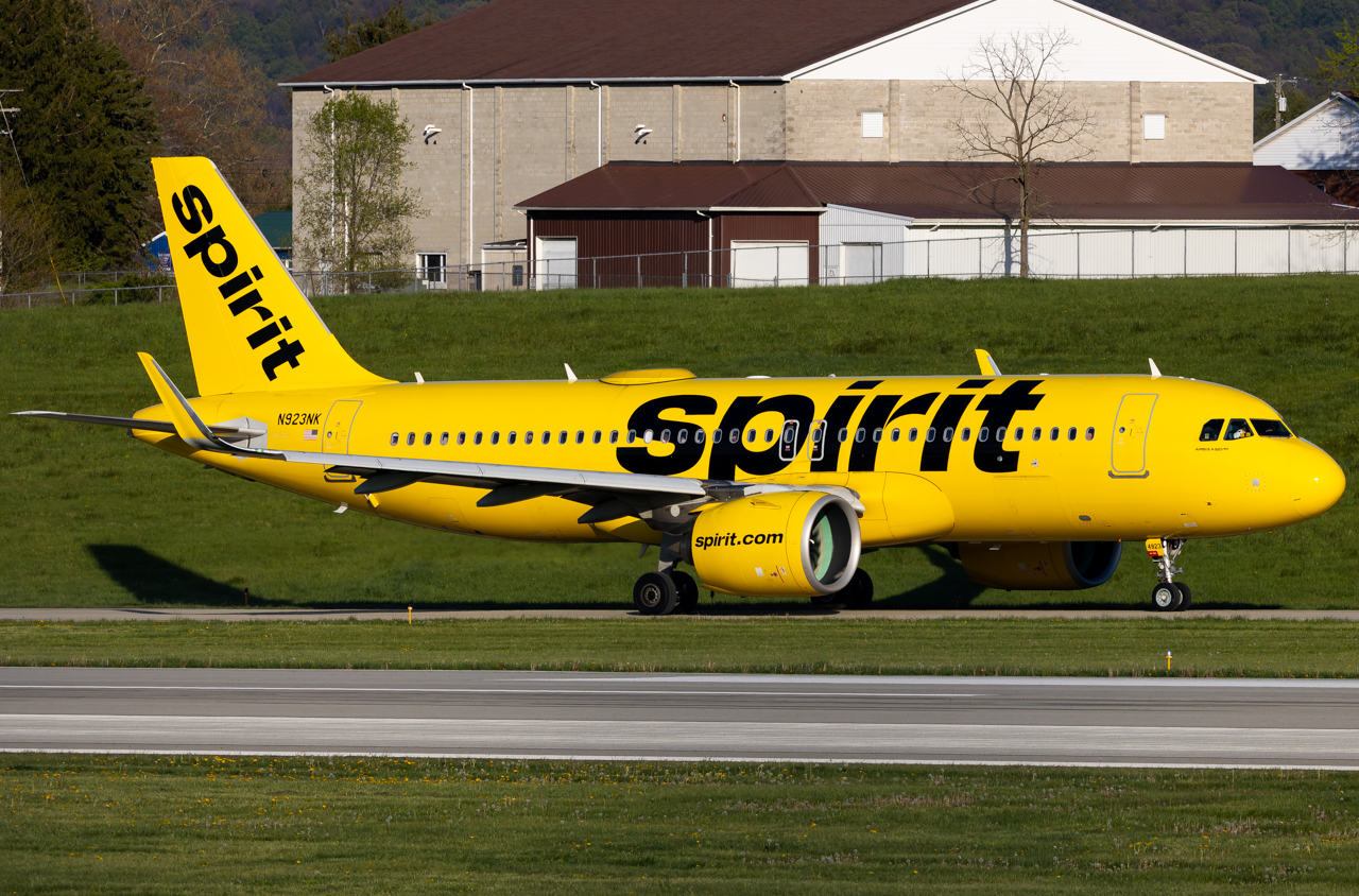 Full size: Spirit Airlines Airbus A320NEO N923NK at Latrobe Arnold Palmer Regional Airport