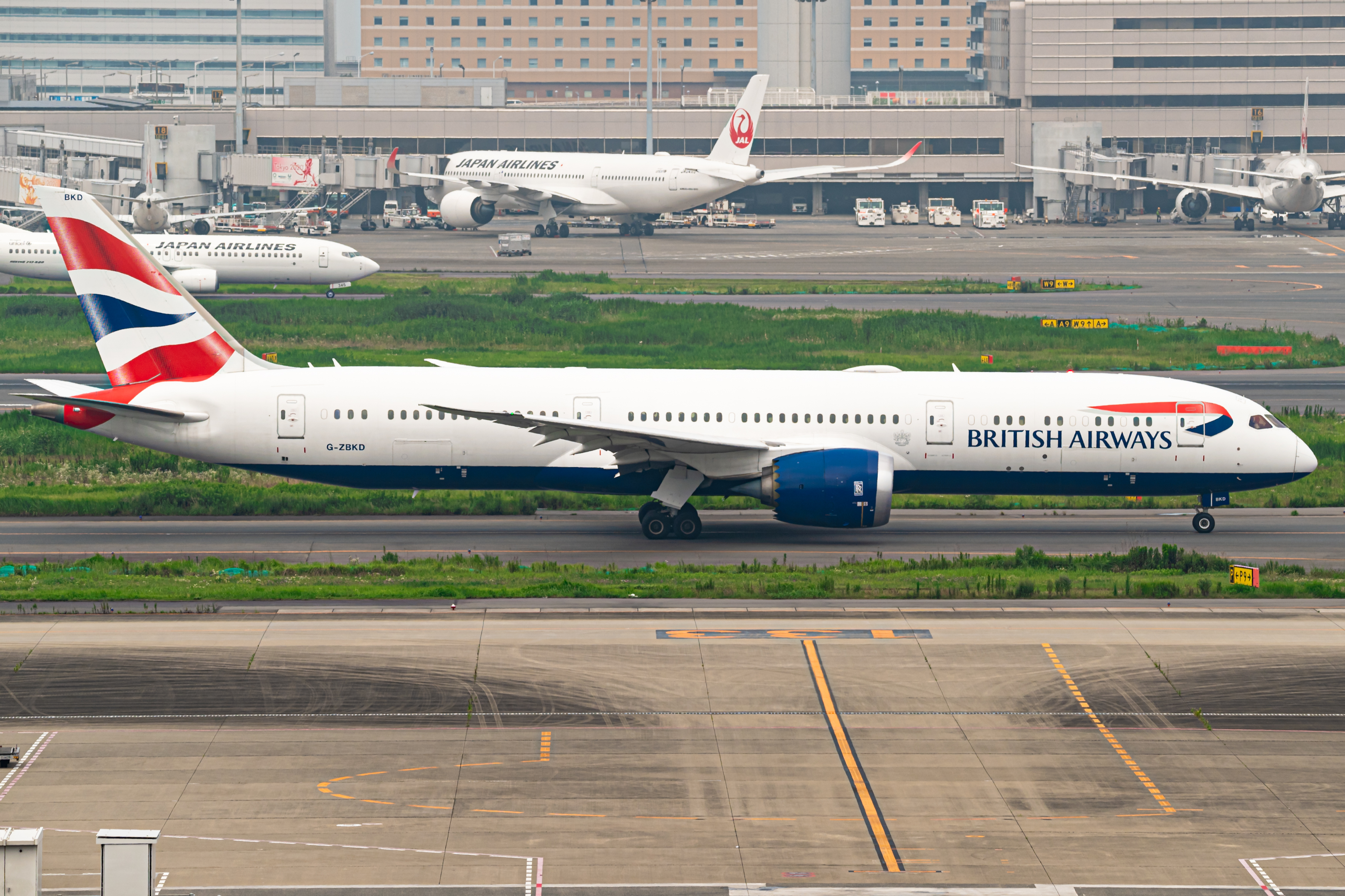 Full size: British Airways Boeing 787-9 G-ZBKD at Tokyo-Haneda Airport