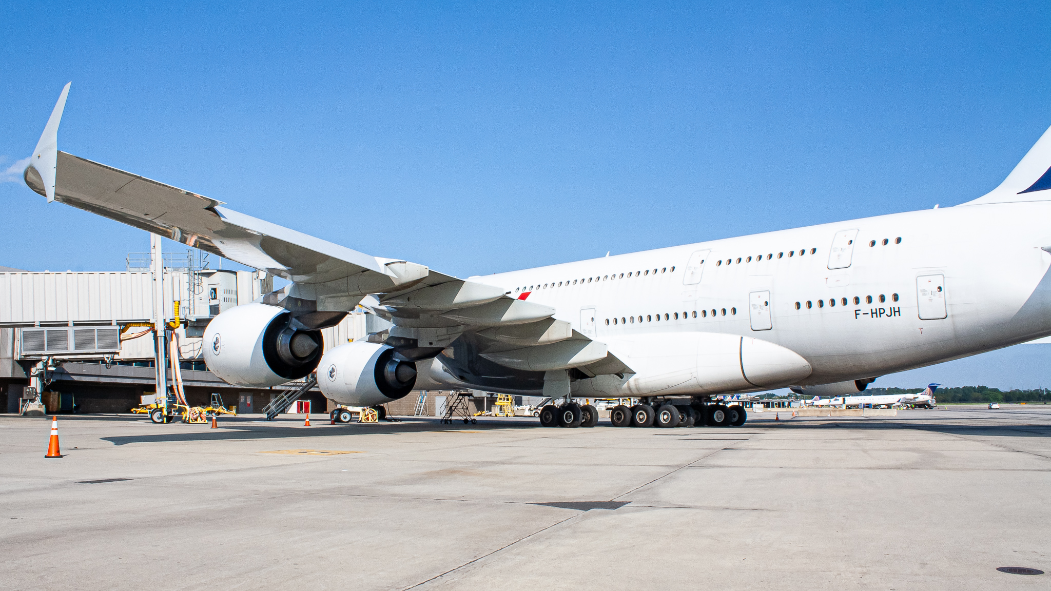 Full size: Air France Airbus A380-800 F-HPJH at Washington Dulles International Airport