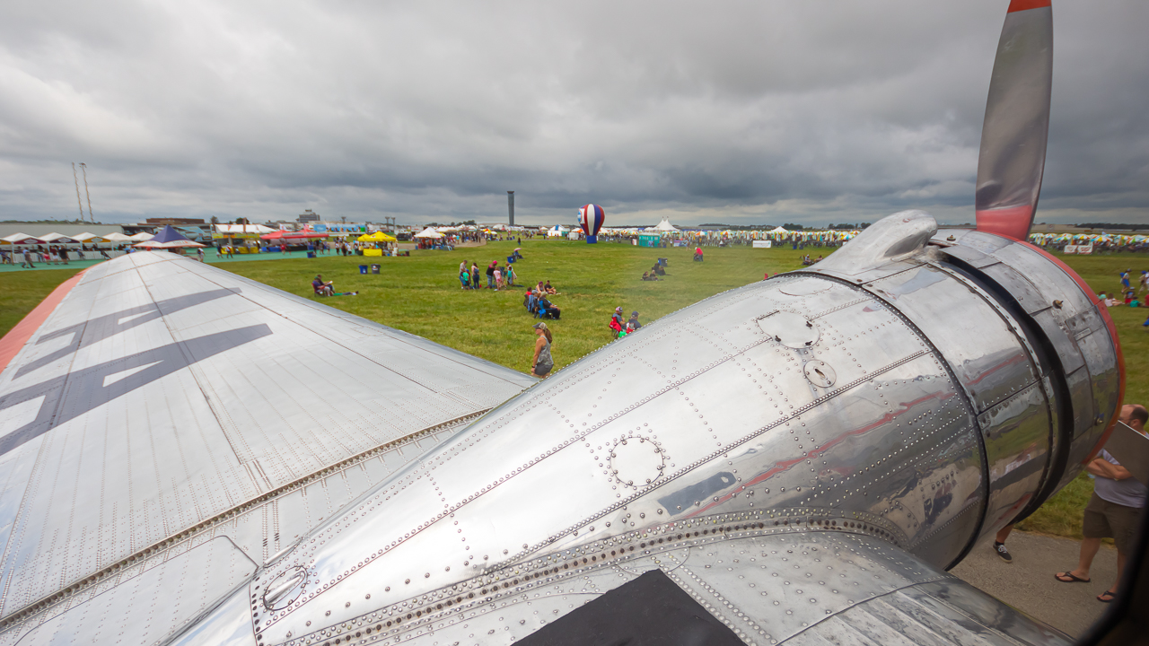 Full size: PRIVATE Douglas DC-3 NC17334 at James M Cox Dayton International Airport