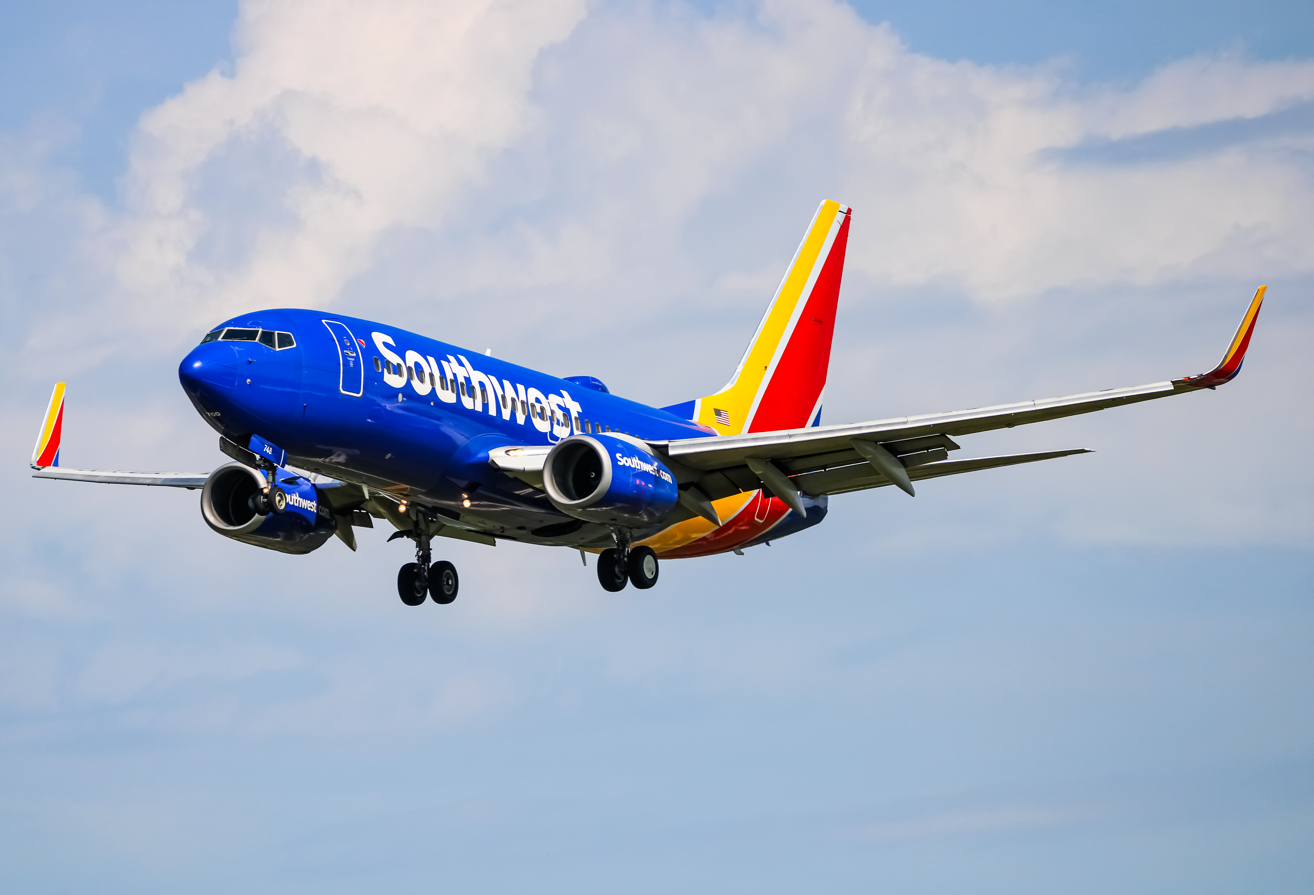 Full size: Southwest Airlines Boeing 737-700 N748SW at Baltimore/Washington International Thurgood Marshall Airport