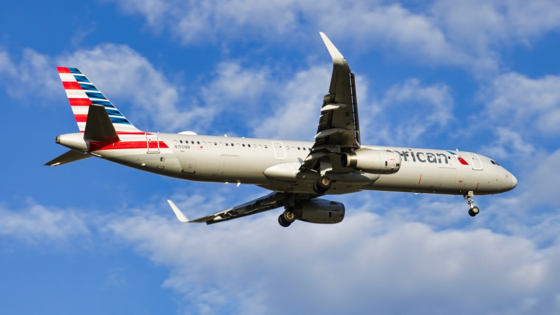 Full size:  American Airlines Airbus A321-200 N150NN at Dallas-Fort Worth International Airport