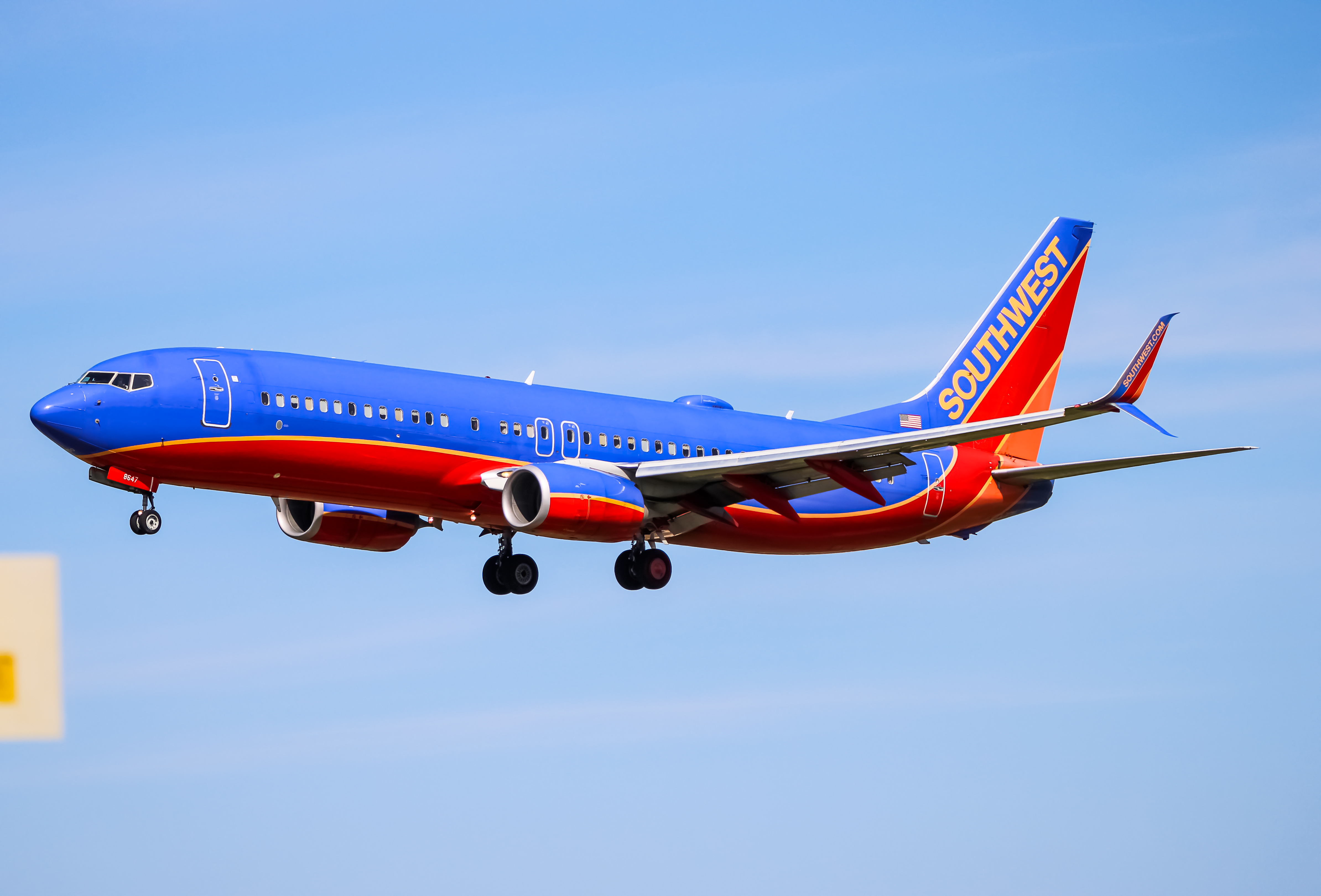 Full size: Southwest Airlines Boeing 737-800 N8647A at Baltimore/Washington International Thurgood Marshall Airport
