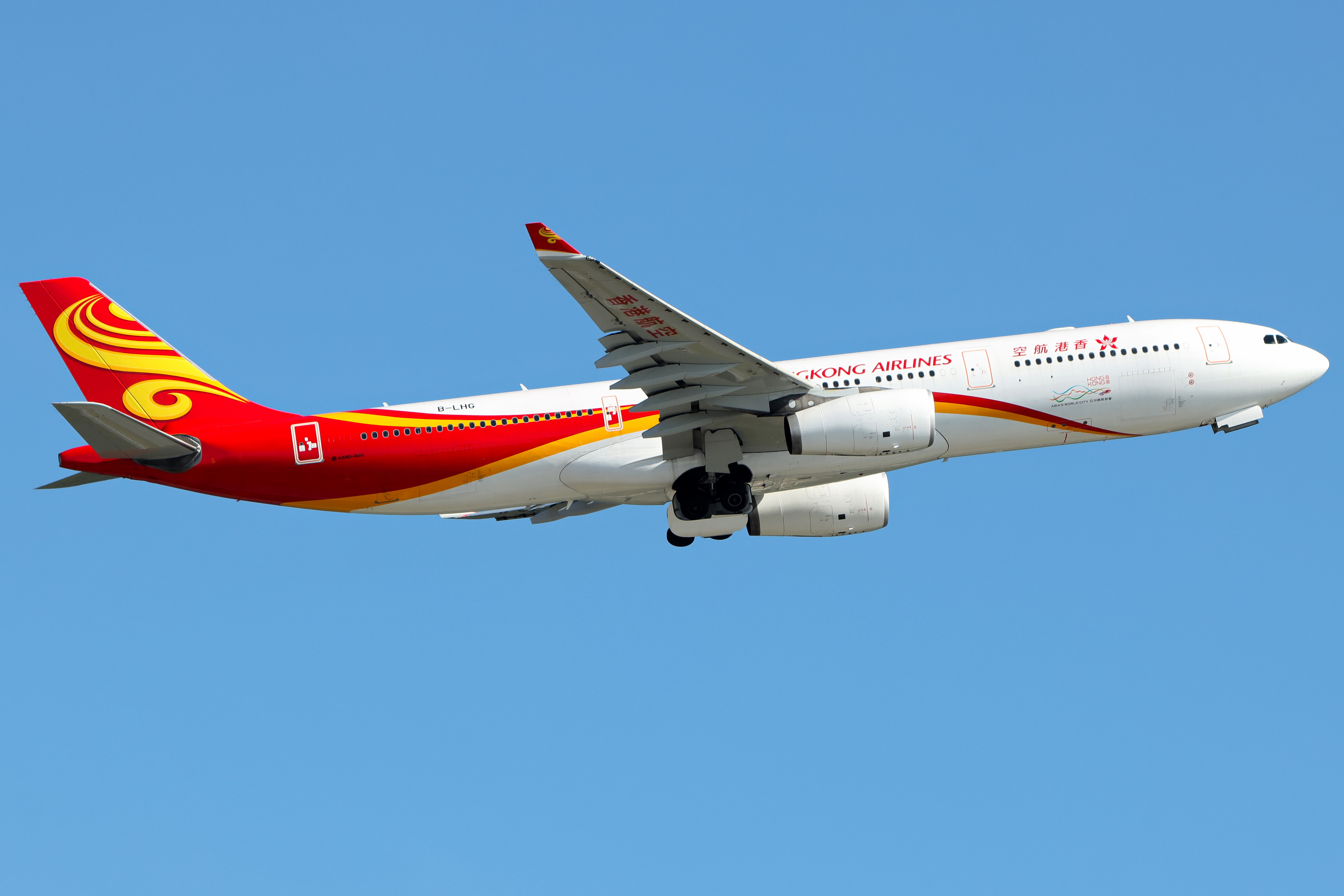 Full size: Hong Kong Airlines Airbus A330-300 B-LHG at Hong Kong International Airport