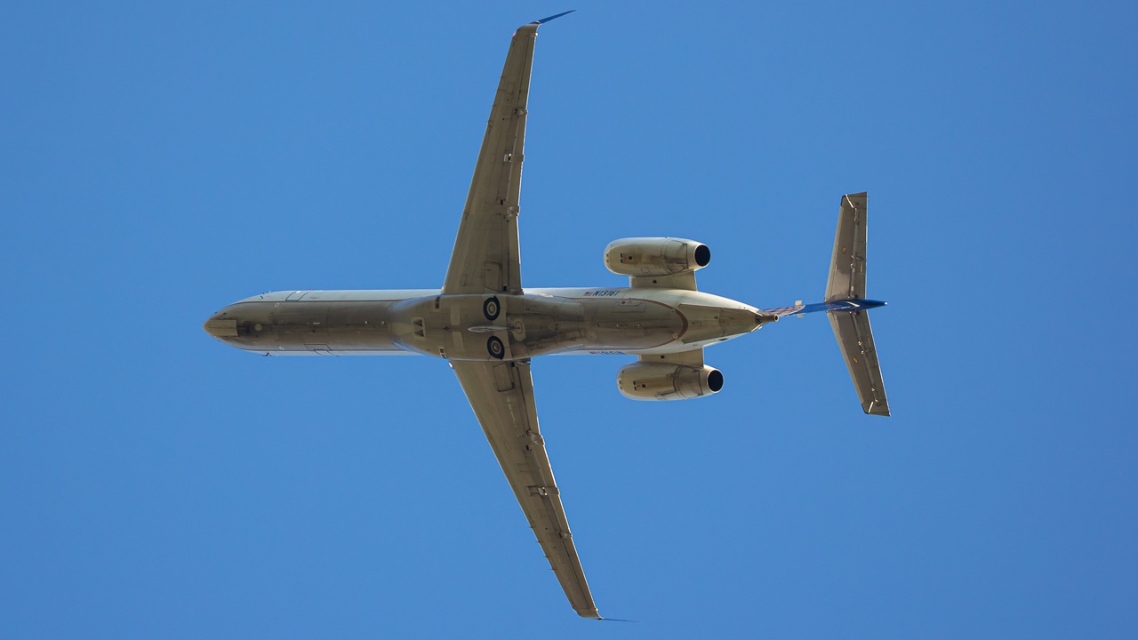 Full size: United Express Embraer ERJ145 N13161 at 