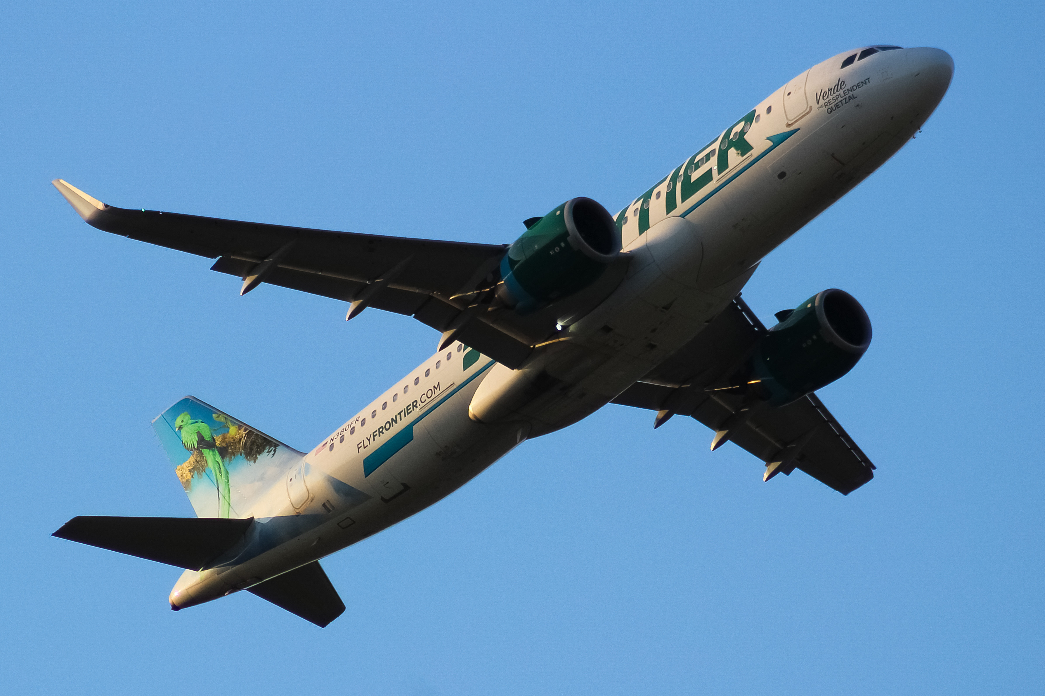 Full size: Frontier Airlines Airbus A320NEO N380FR at Cincinnati/Northern Kentucky International Airport