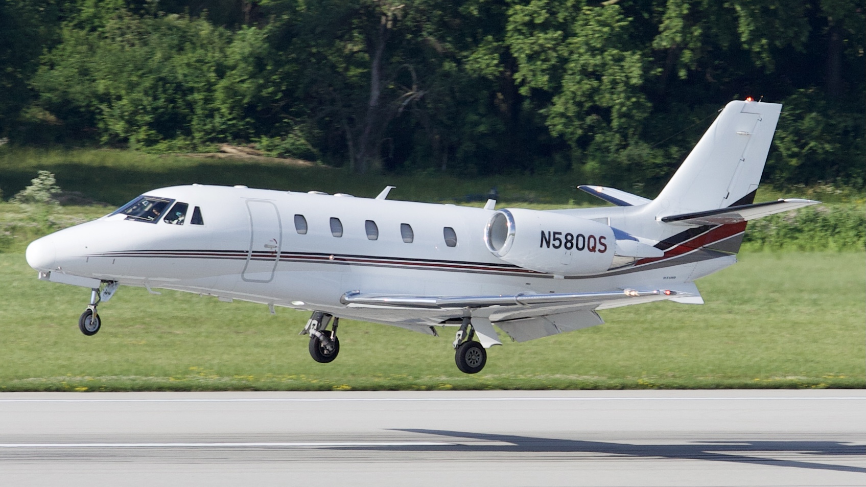 Full size: NetJets Cessna 560XLS Citation Excel N580QS at John Glenn Columbus International Airport