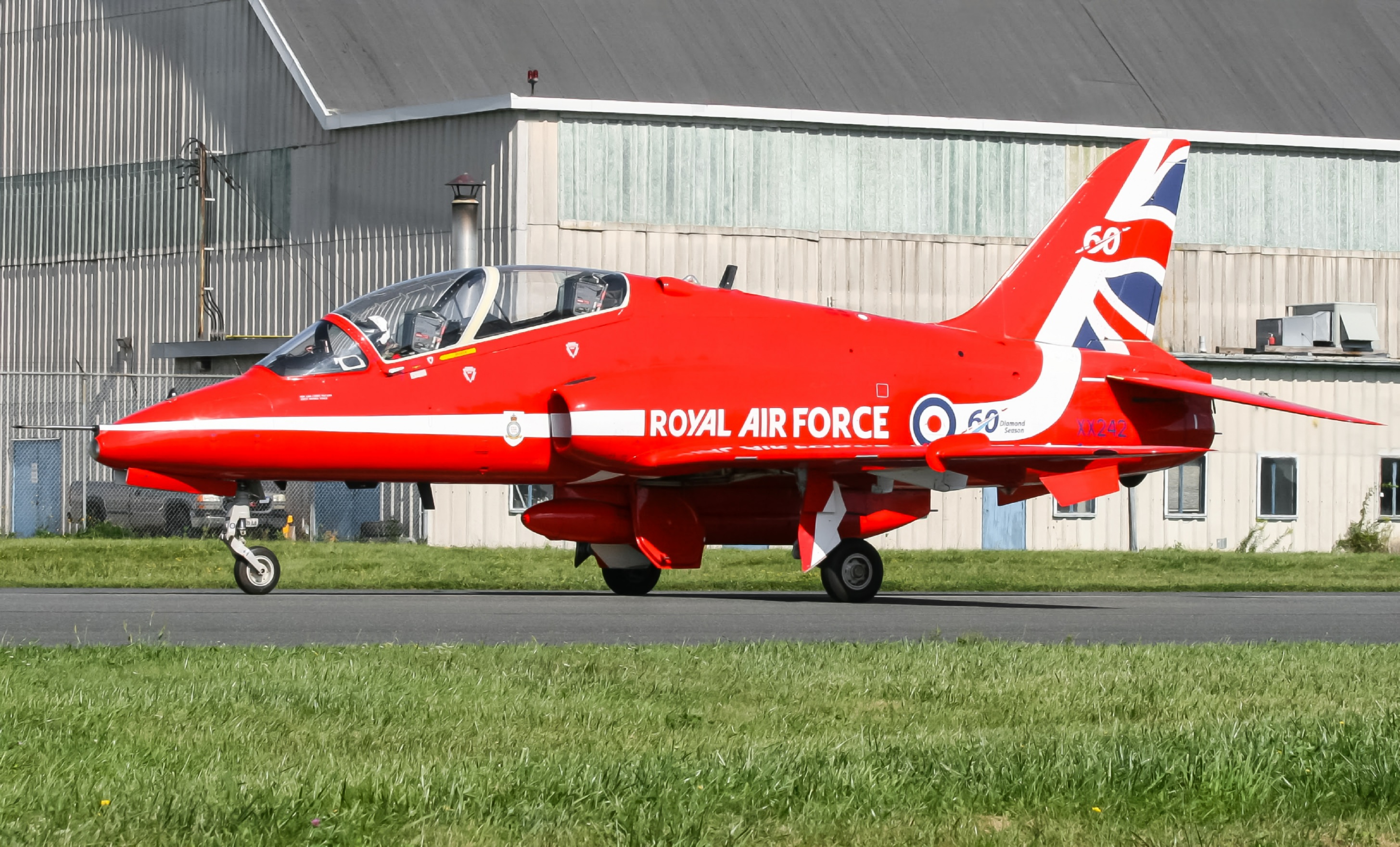 Full size: Red Arrows - Royal Air Force British Aerospace Hawk T.1A XX242 at Lester B Pearson International Airport