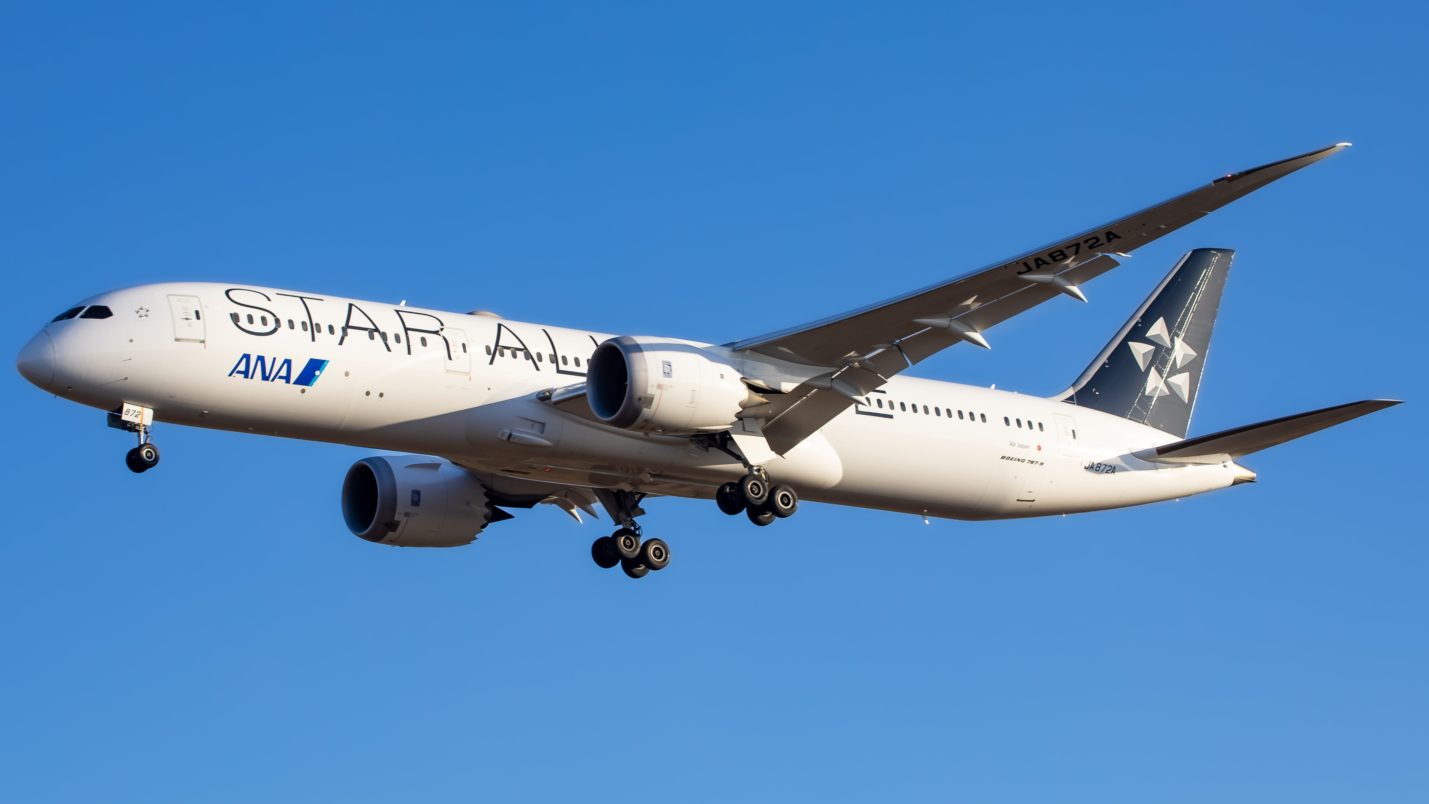 Full size: All Nippon Airways Boeing 787-9 JA872A at Houston-George Bush Intercontinental Airport