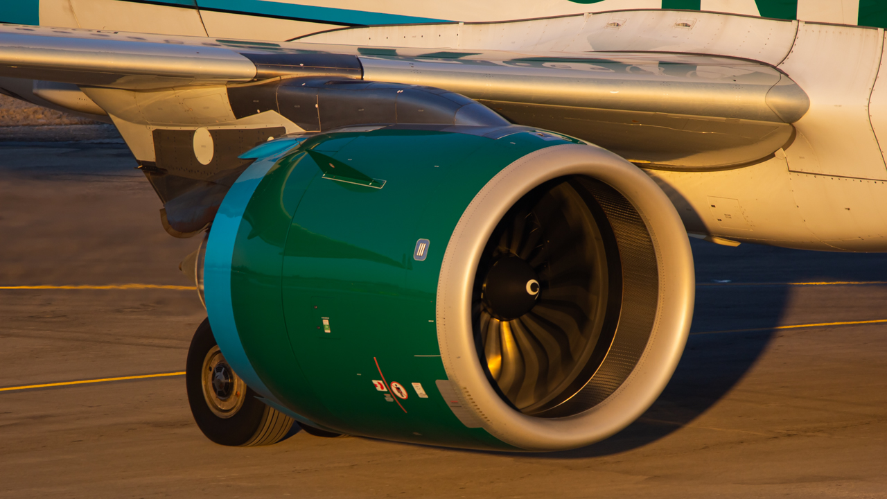 Full size: Frontier Airlines Airbus A320NEO N338FR at John Glenn Columbus International Airport