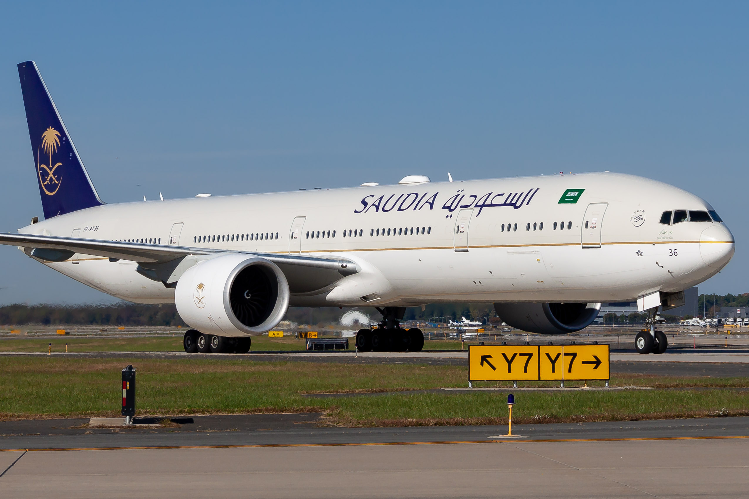 Full size: Saudia Boeing 777-300ER HZ-AK36 at Washington Dulles International Airport