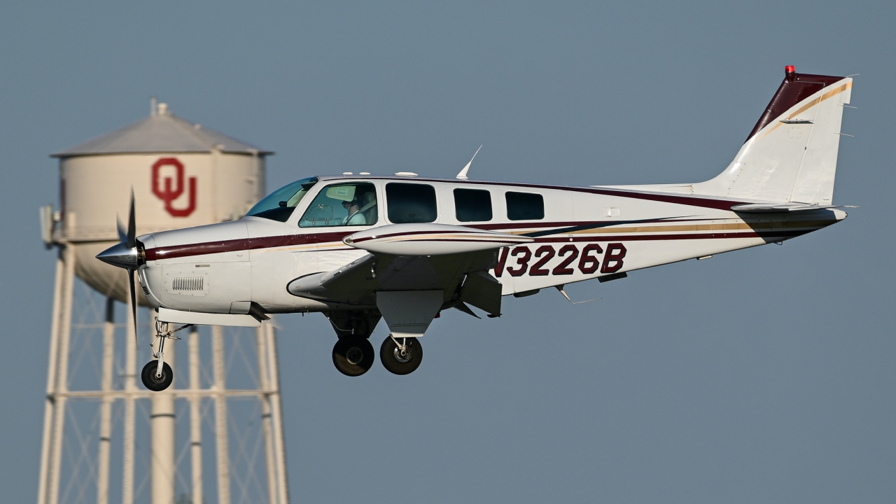Full size: PRIVATE Beechcraft 36 Bonanza N3226B at Norman University of Oklahoma Westheimer Airport