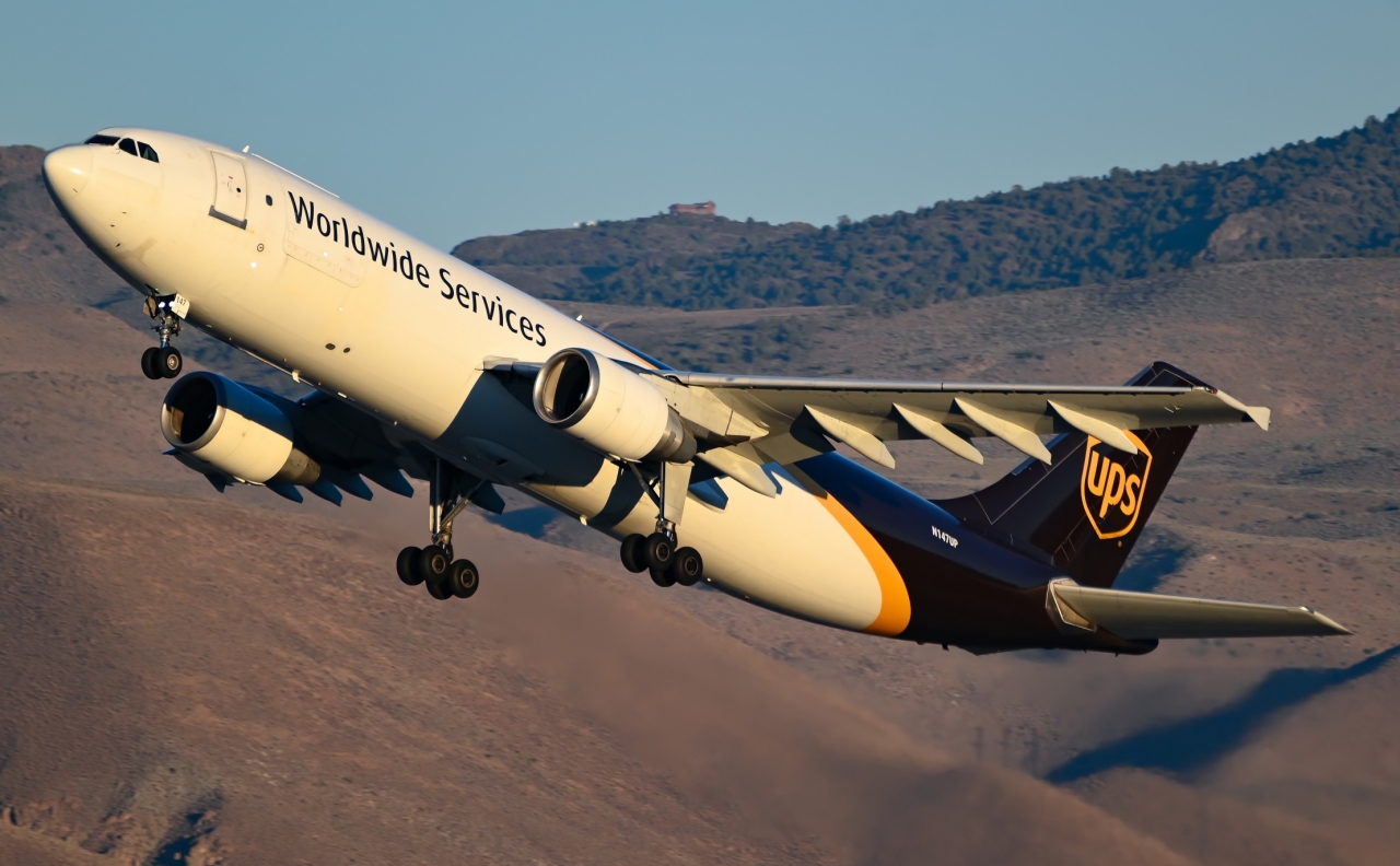 Full size: United Parcel Service Airbus A300F-600 N147UP at Reno/Tahoe International Airport