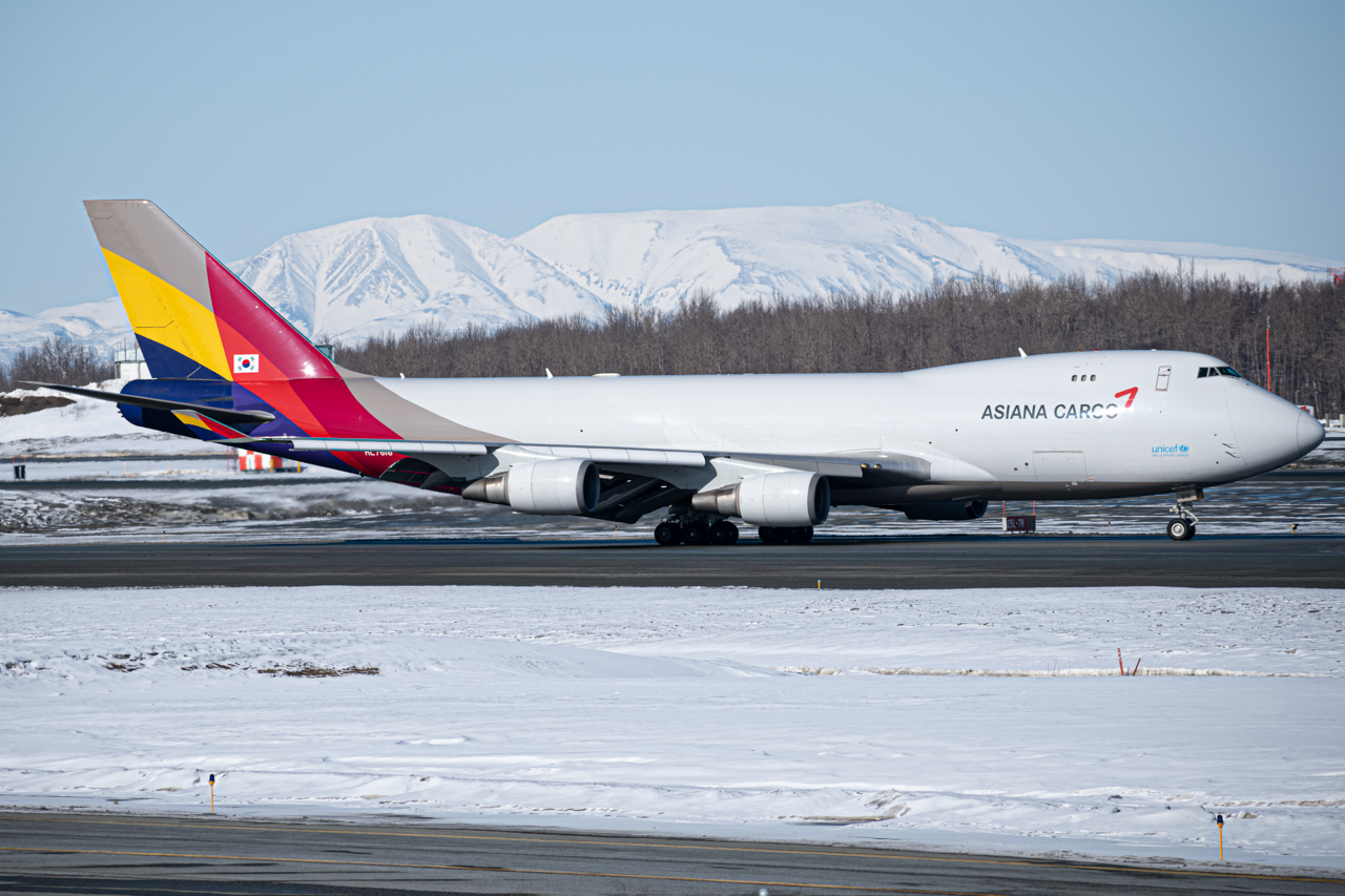 Full size: Asiana Airlines Cargo Boeing 747-400F SCD HL7616 at Anchorage Ted Stevens International Airport