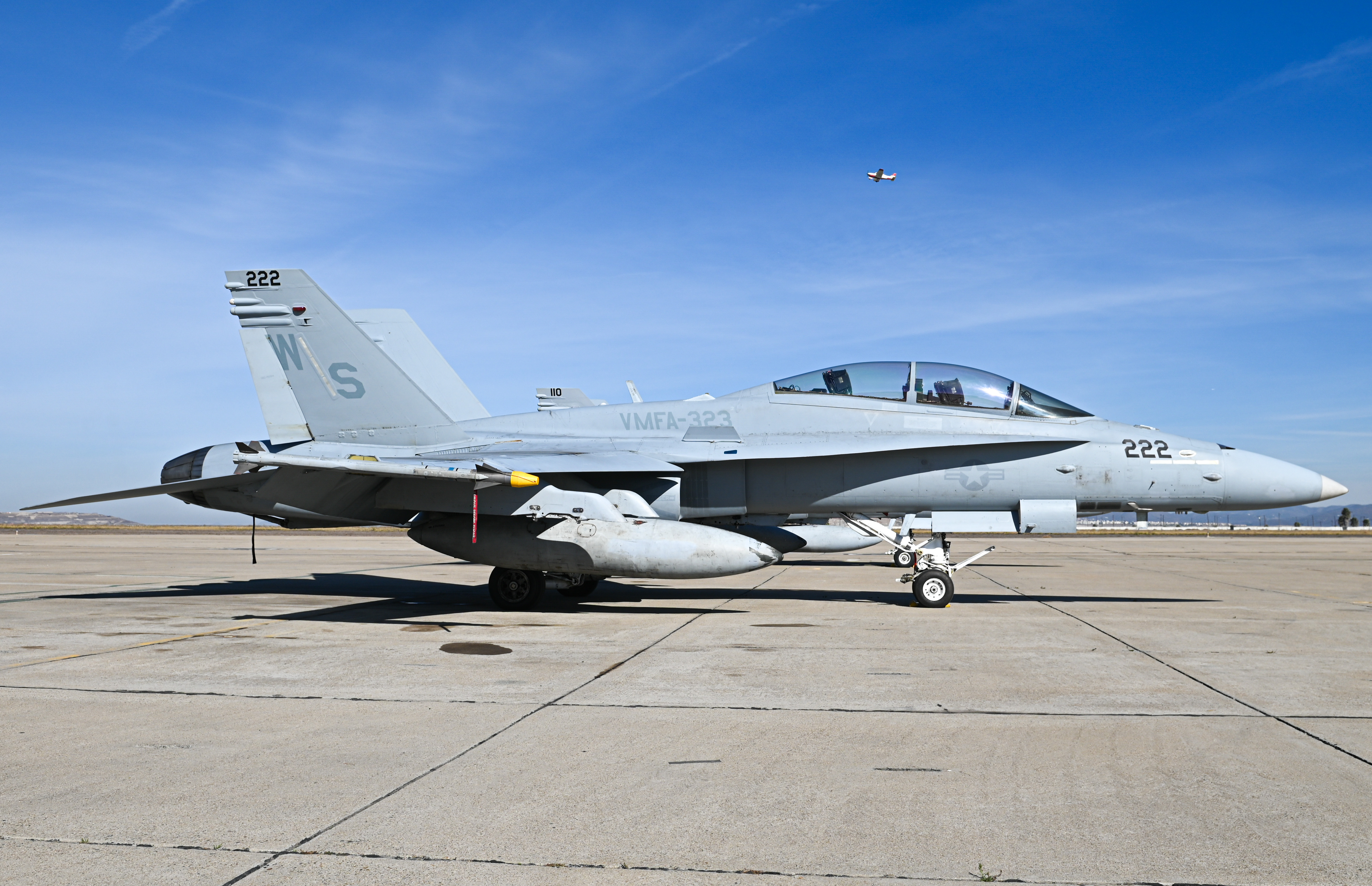 Full size: USMC - United States Marine Corp McDonnel Douglas F/A-18 Hornet 164878 at Brown Field Municipal Airport