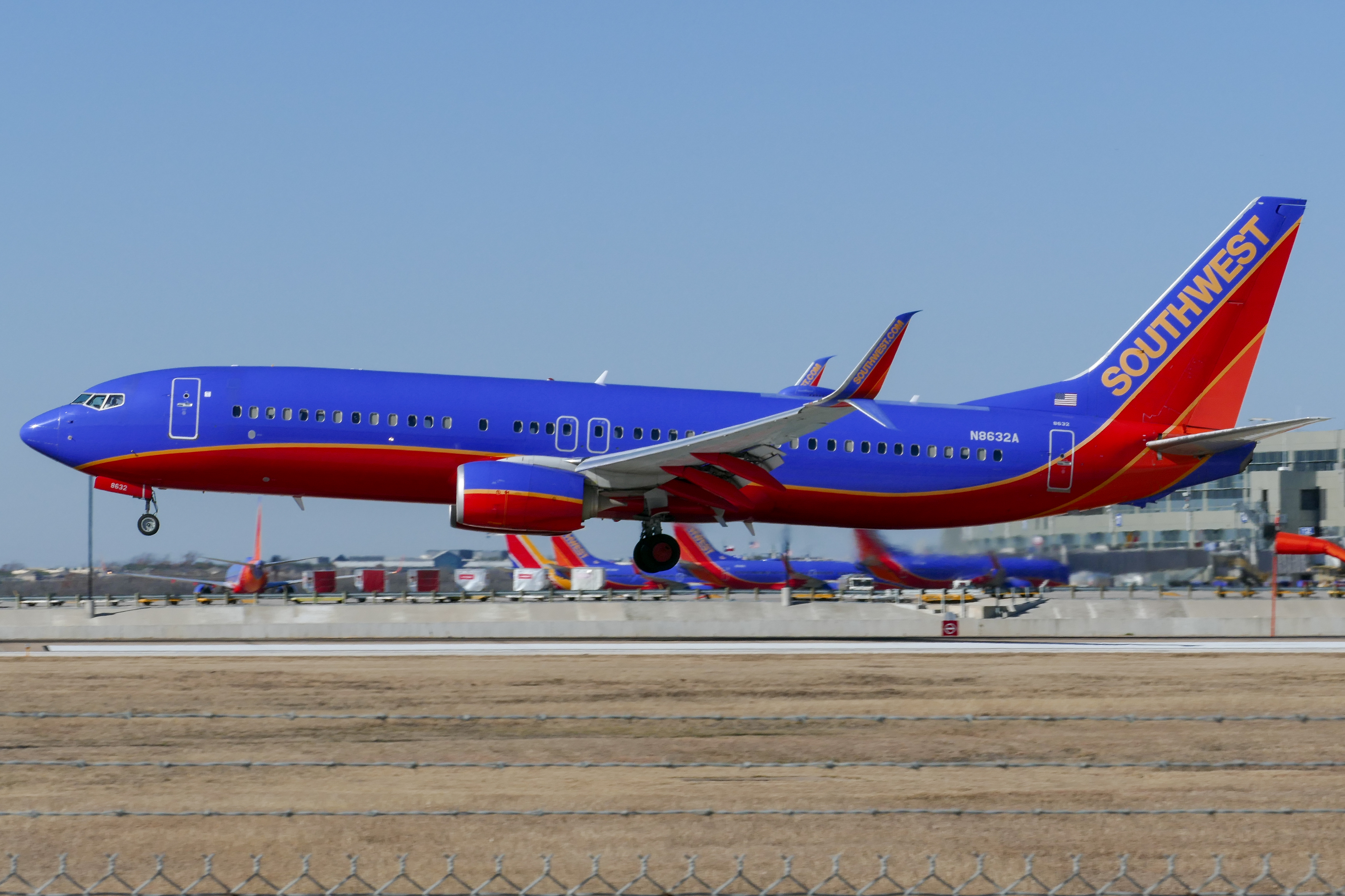 Full size: Southwest Airlines Boeing 737-800 N8632A at Austin-Bergstrom International Airport