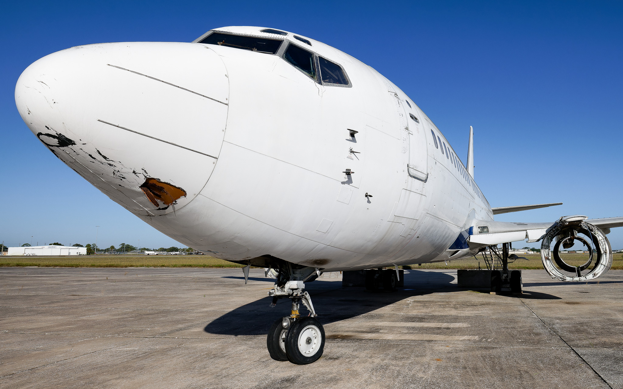 Full size: PRIVATE Boeing 737-300 N539AM at 