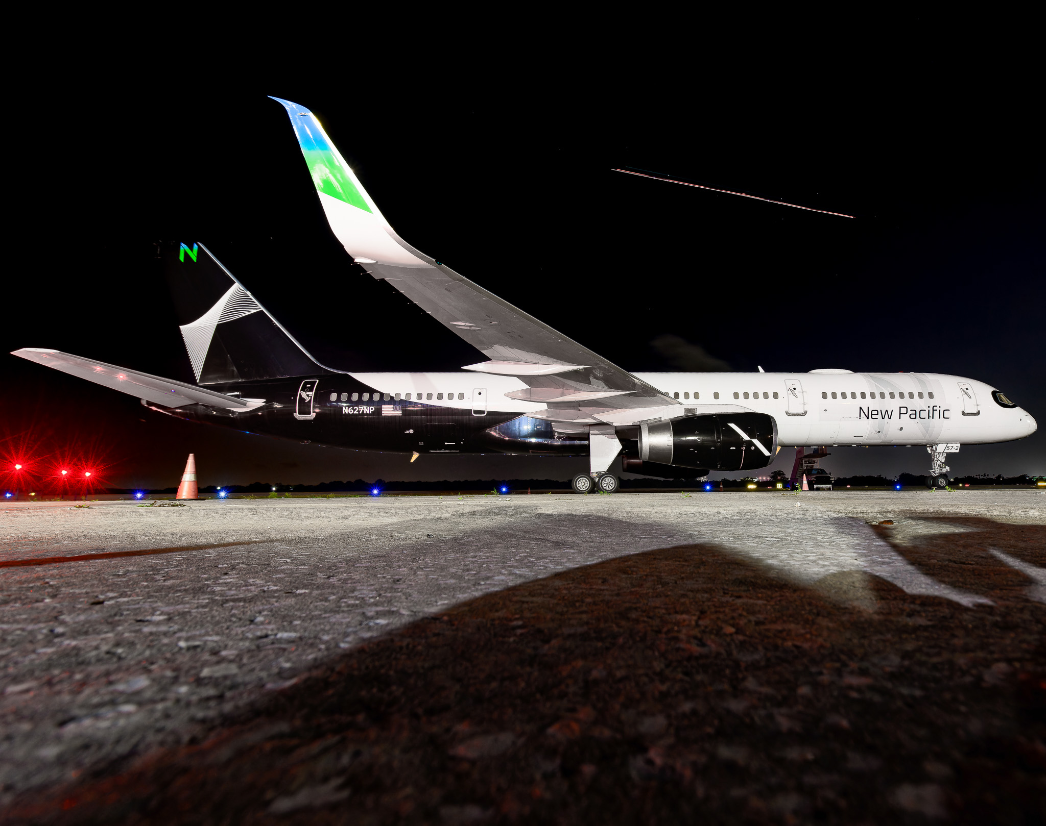 Full size: New Pacific Airlines Boeing 757-200 N627NP at St. Petersburg Clearwater International Airport