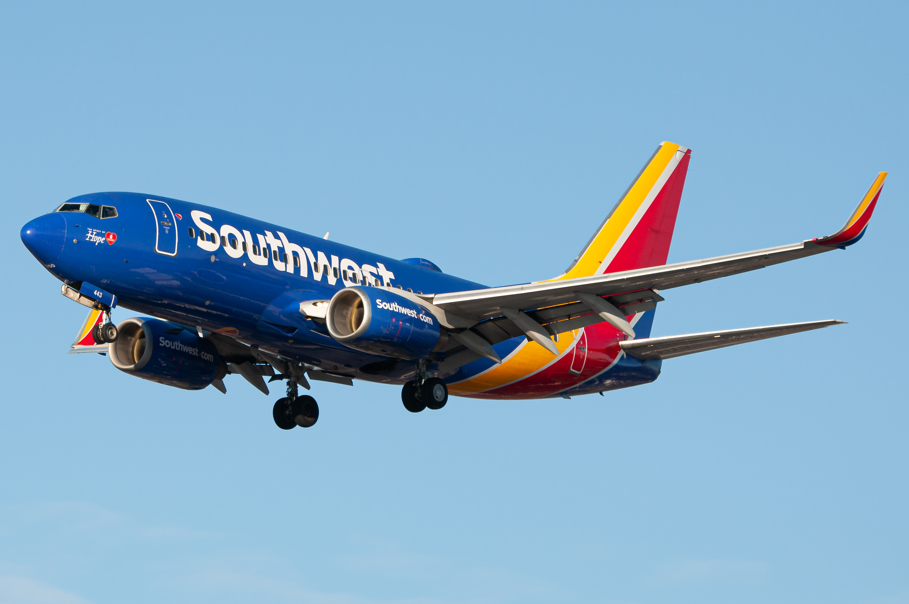 Full size: Southwest Airlines Boeing 737-700 N443WN at Chicago O'Hare International Airport