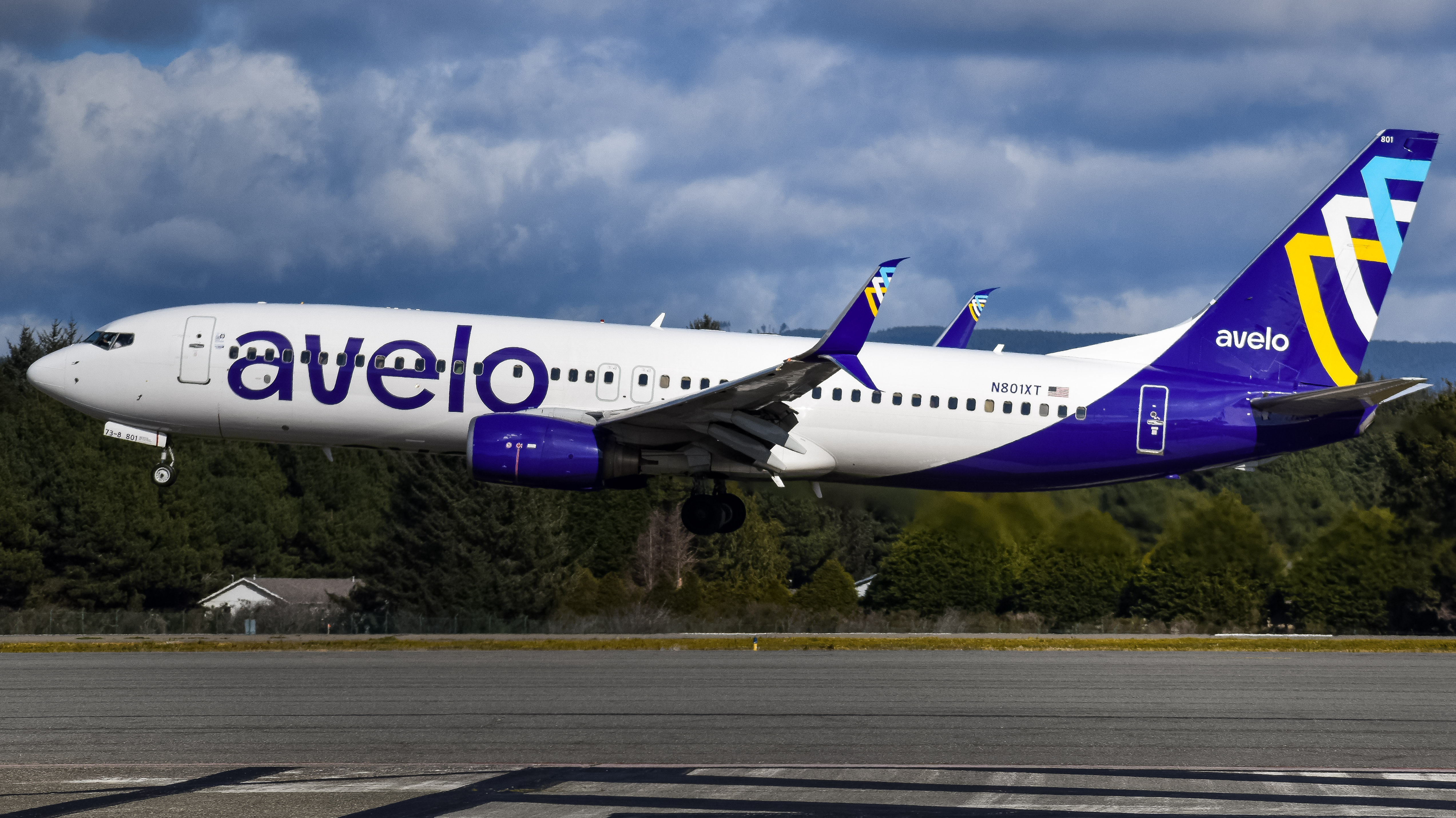 Full size: Avelo Airlines Boeing 737-800 N801XT at Arcata Eureka Airport