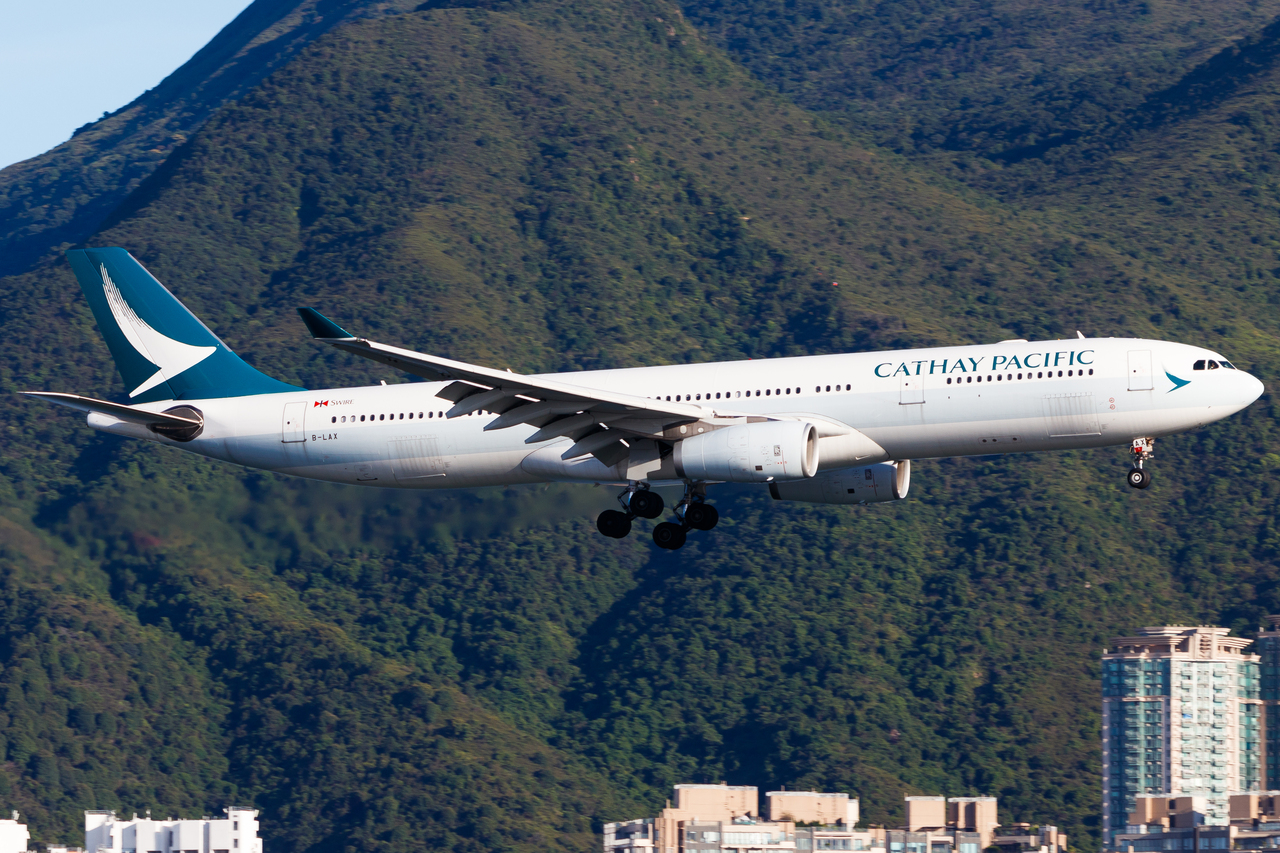 Full size: Cathay Pacific Airbus A330-300 B-LAX at Hong Kong International Airport