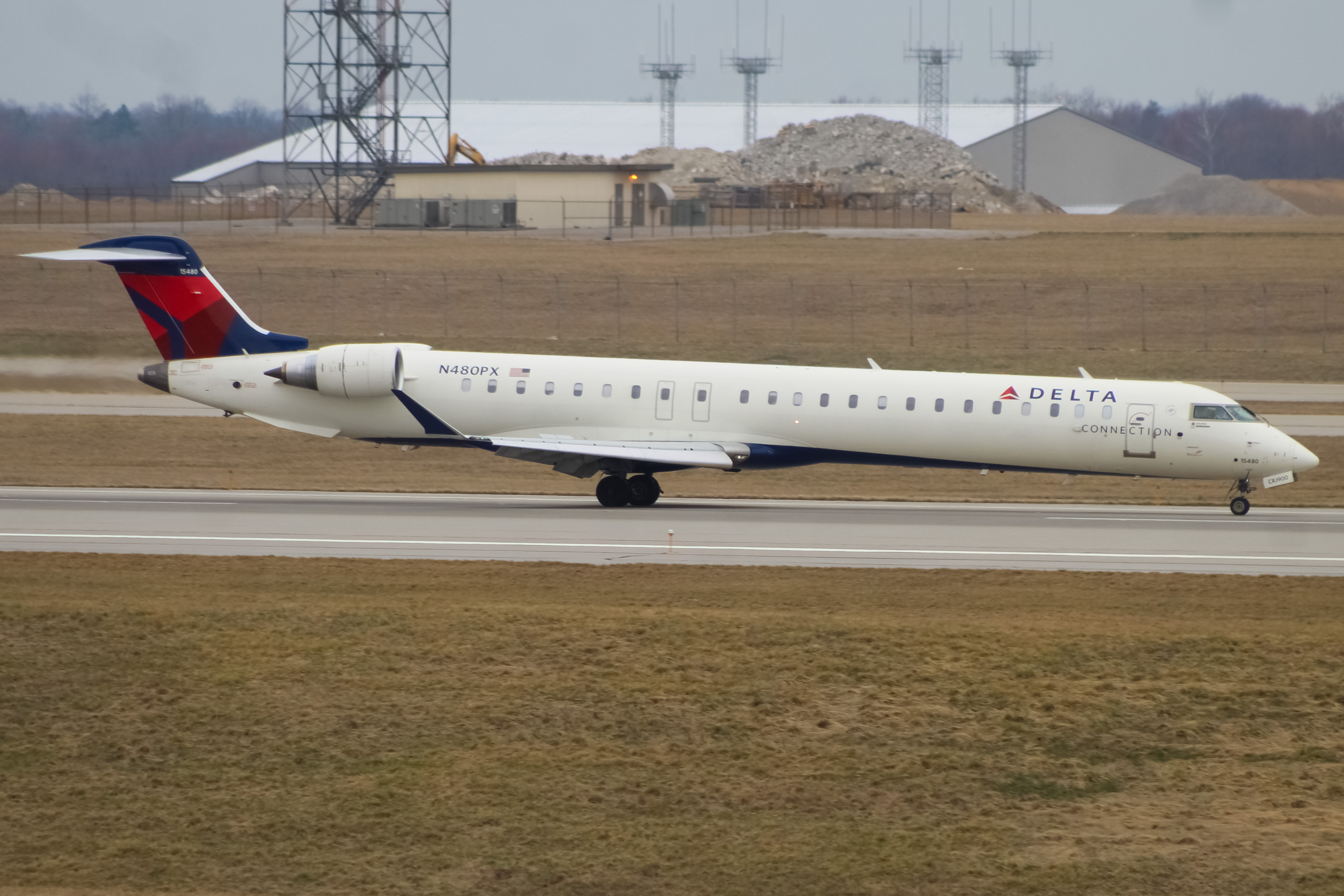 Full size: Delta Connection Mitsubishi CRJ-900 N480PX at Cincinnati/Northern Kentucky International Airport