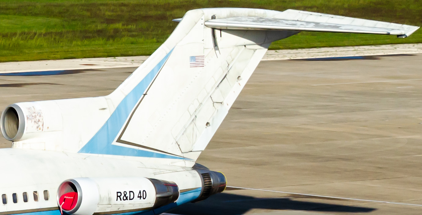 Full size: Federal Aviation Administration Boeing 727-200 N40 at Atlantic City International Airport