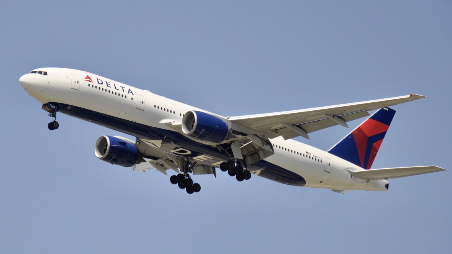 Full size: Delta Airlines Boeing 777-200ER N867DA at Chicago O'Hare International Airport