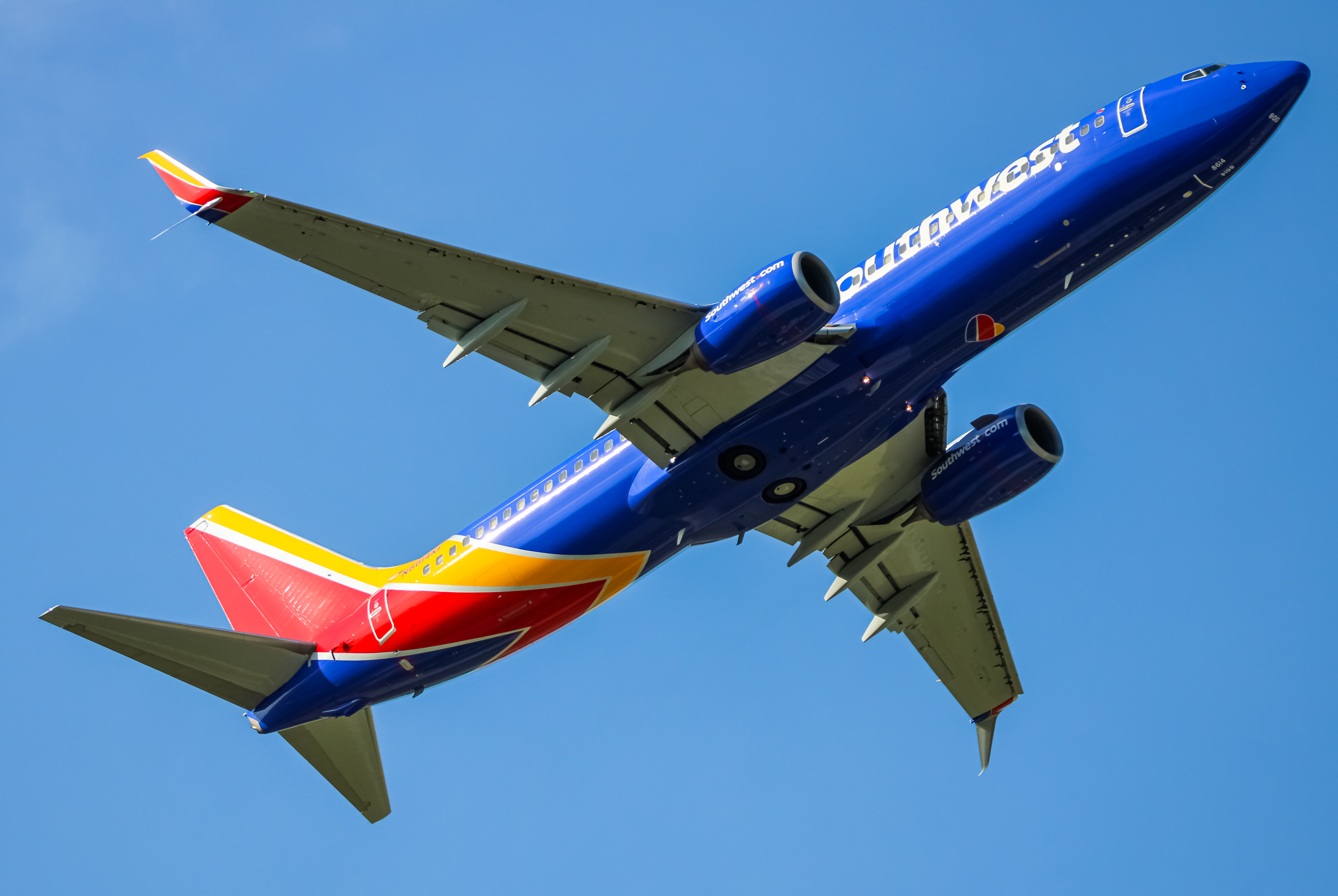 Full size: Southwest Airlines Boeing 737-800 N8614M at Baltimore/Washington International Thurgood Marshall Airport