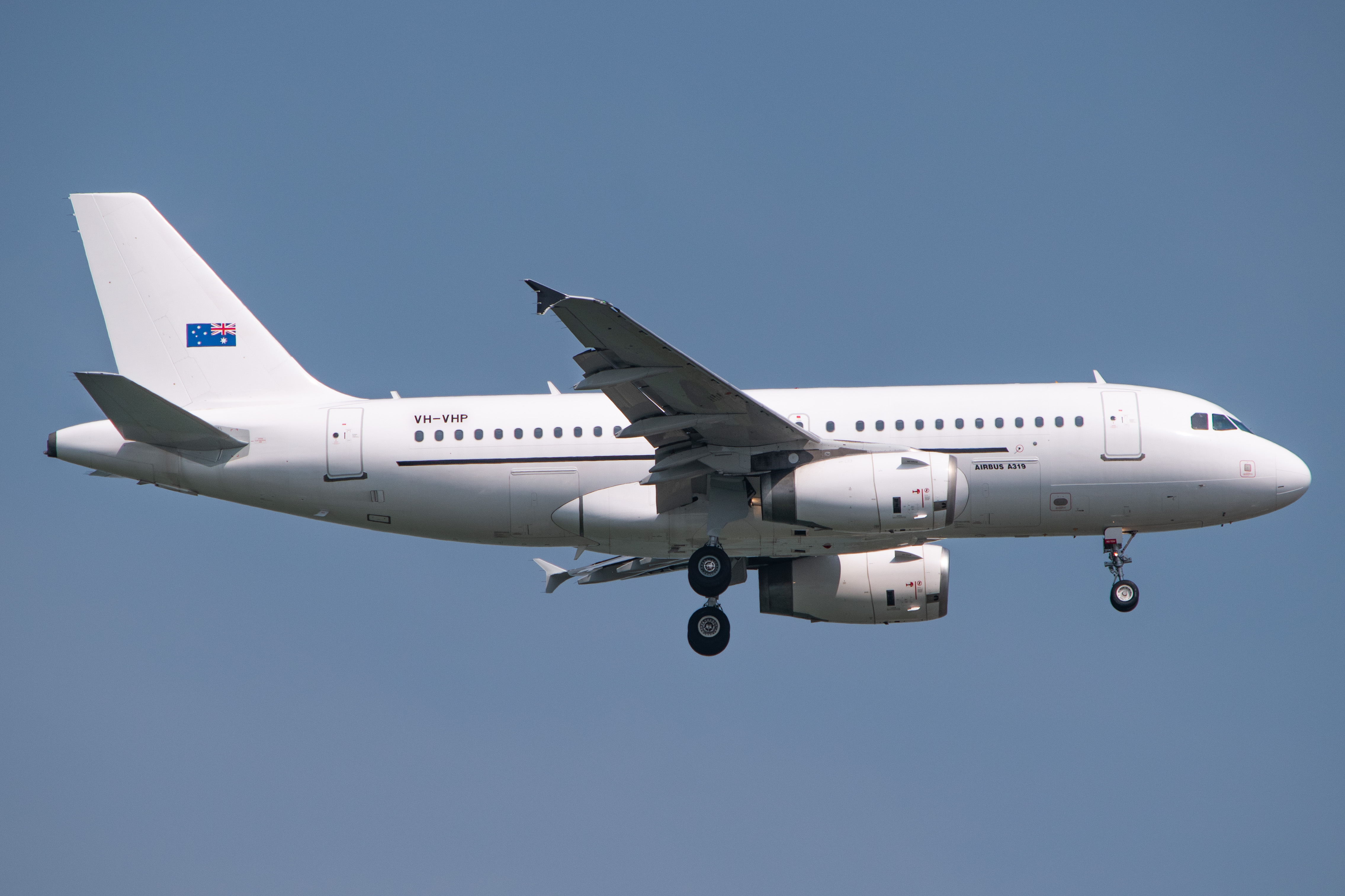Full size: Skytraders Airbus A319 VH-VHP at Singapore-Changi Airport