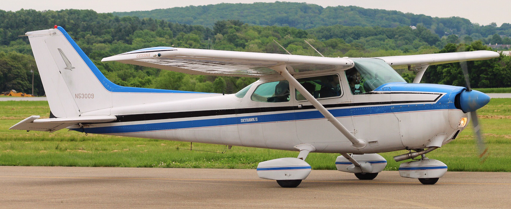 Full size: PRIVATE Cessna 172 N53009 at Frederick Municipal Airport
