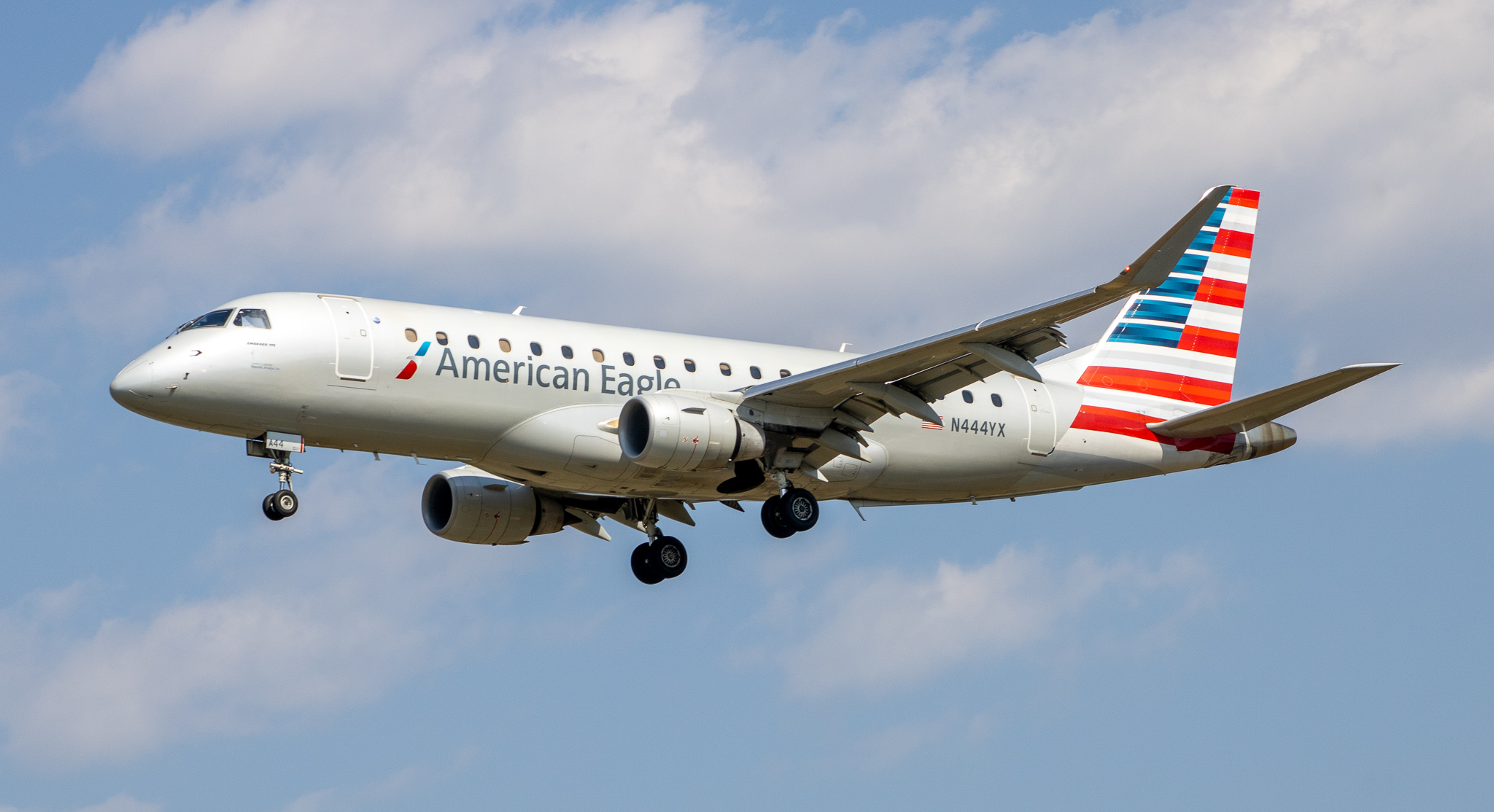 Full size: American Eagle Embraer E175LR N444YX at Baltimore/Washington International Thurgood Marshall Airport