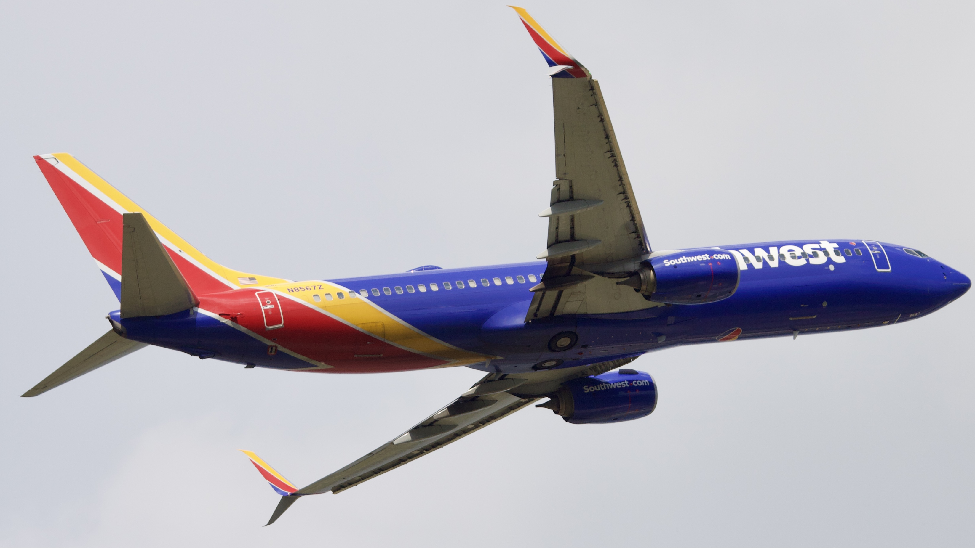 Full size: Southwest Airlines Boeing 737-800 N8567Z at Houston-George Bush Intercontinental Airport