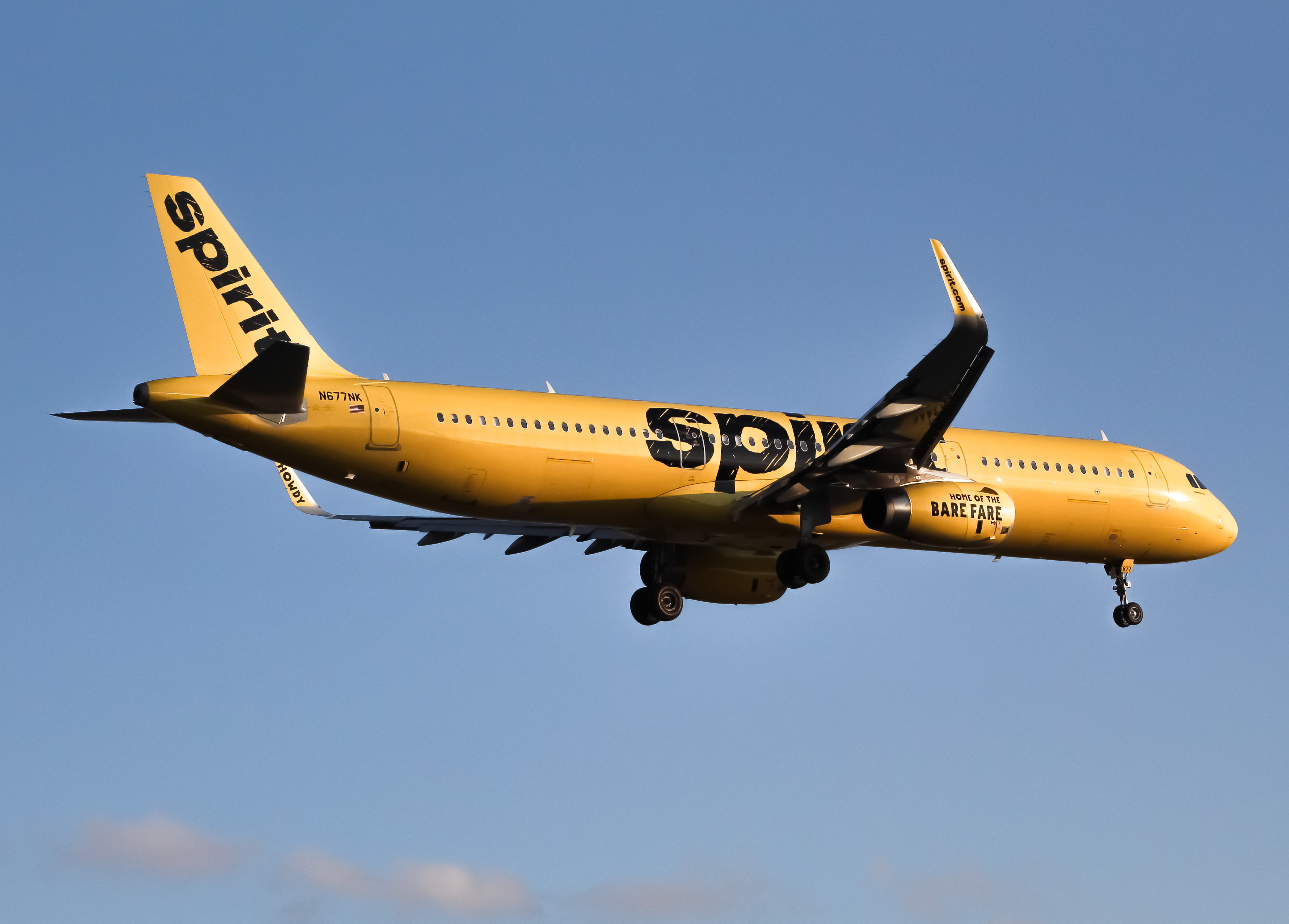 Full size: Spirit Airlines Airbus A321-231 N677NK at Newark Liberty International Airport