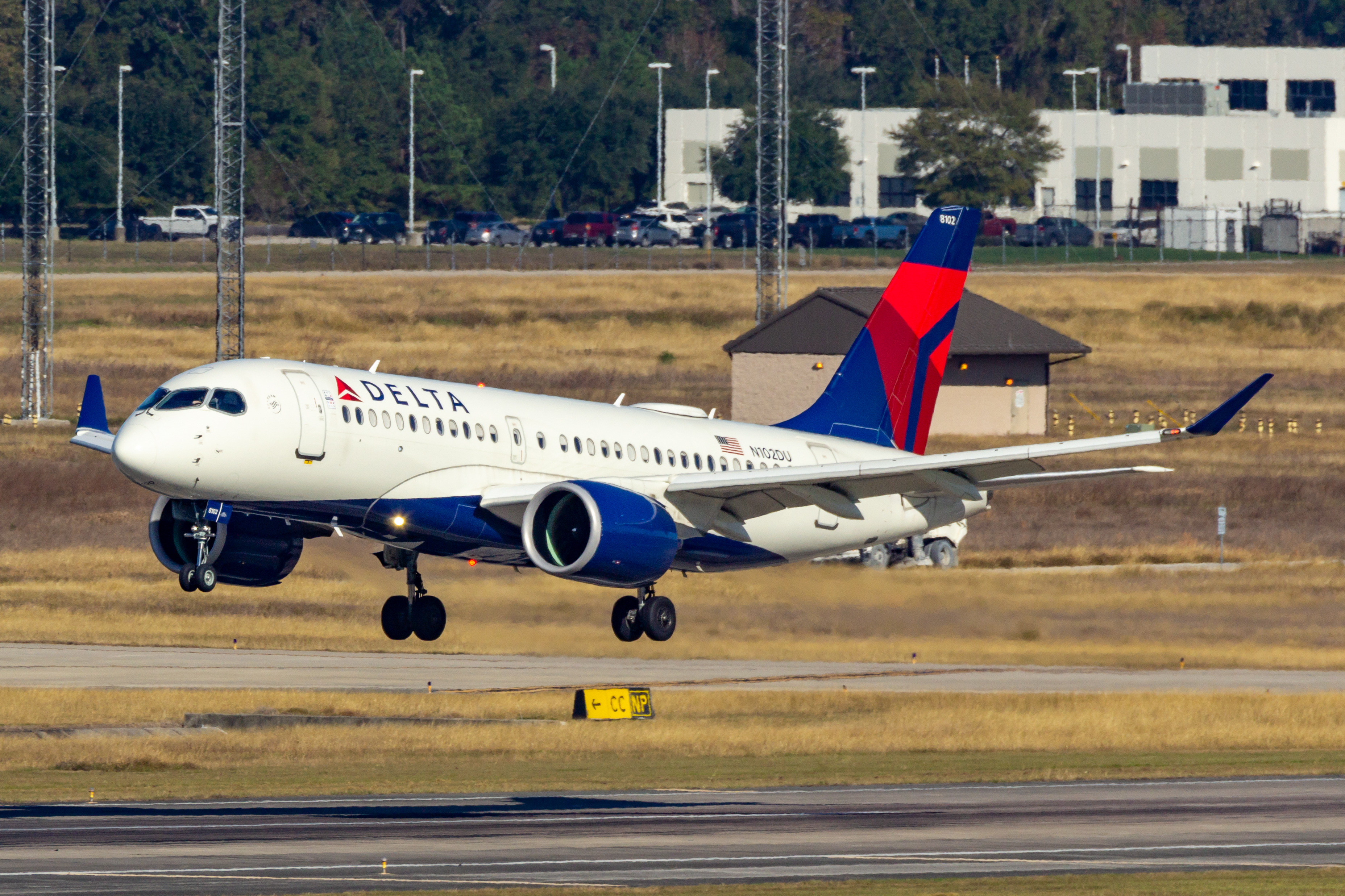 Full size: Delta Airlines Airbus A220-100 N102DU at Houston-George Bush Intercontinental Airport