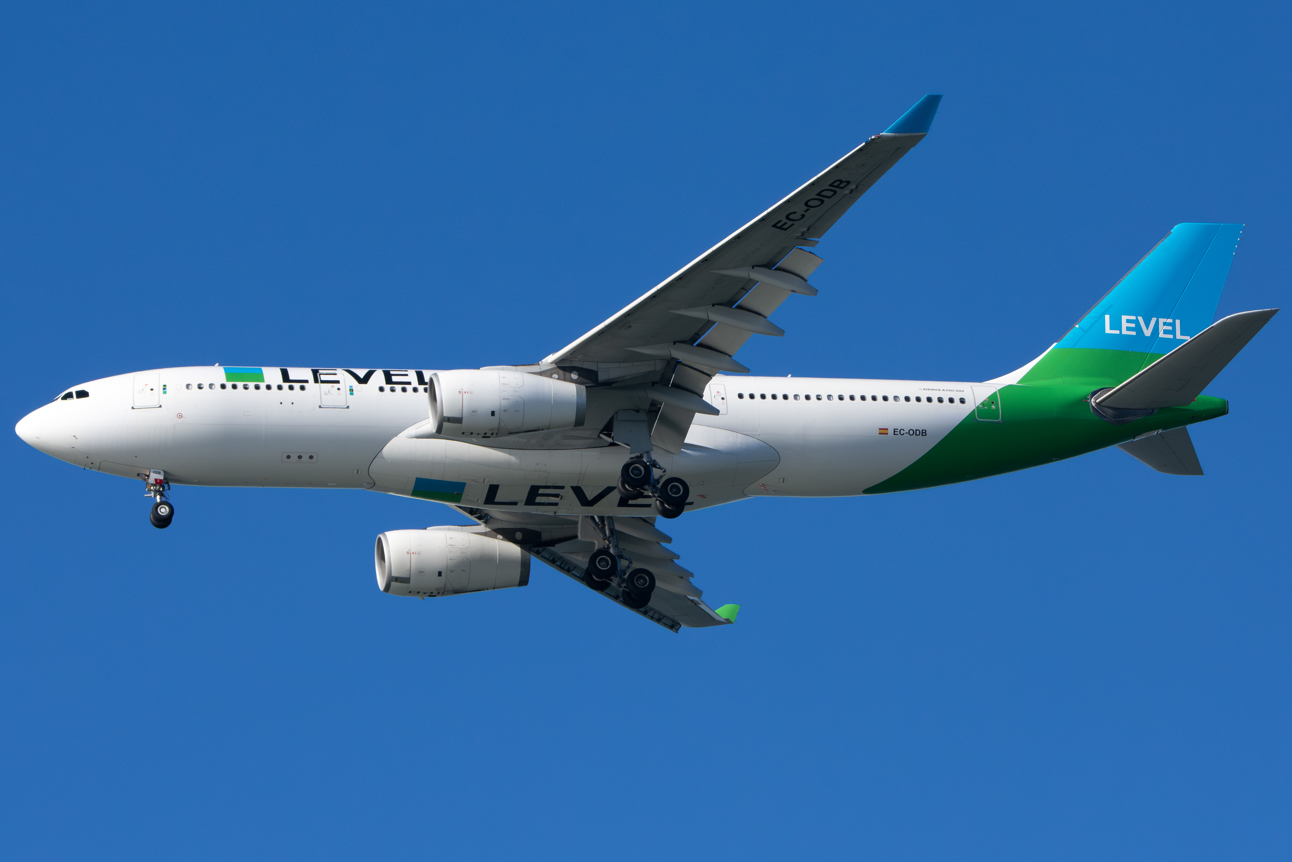 Full size: LEVEL Airbus A330-200 EC-ODB at San Francisco International Airport