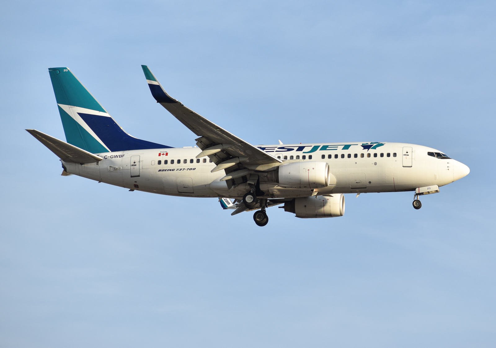 Full size: WestJet Boeing 737-700 C-GWBF at Lester B Pearson International Airport