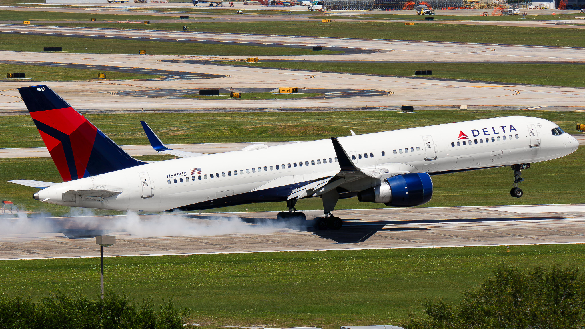 Full size: Delta Airlines Boeing 757-200 N549US at Tampa International Airport