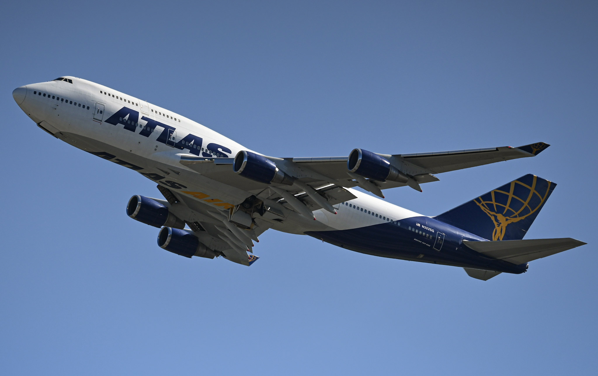 Full size: Atlas Air Boeing 747-400 N322SG at Daytona Beach International Airport