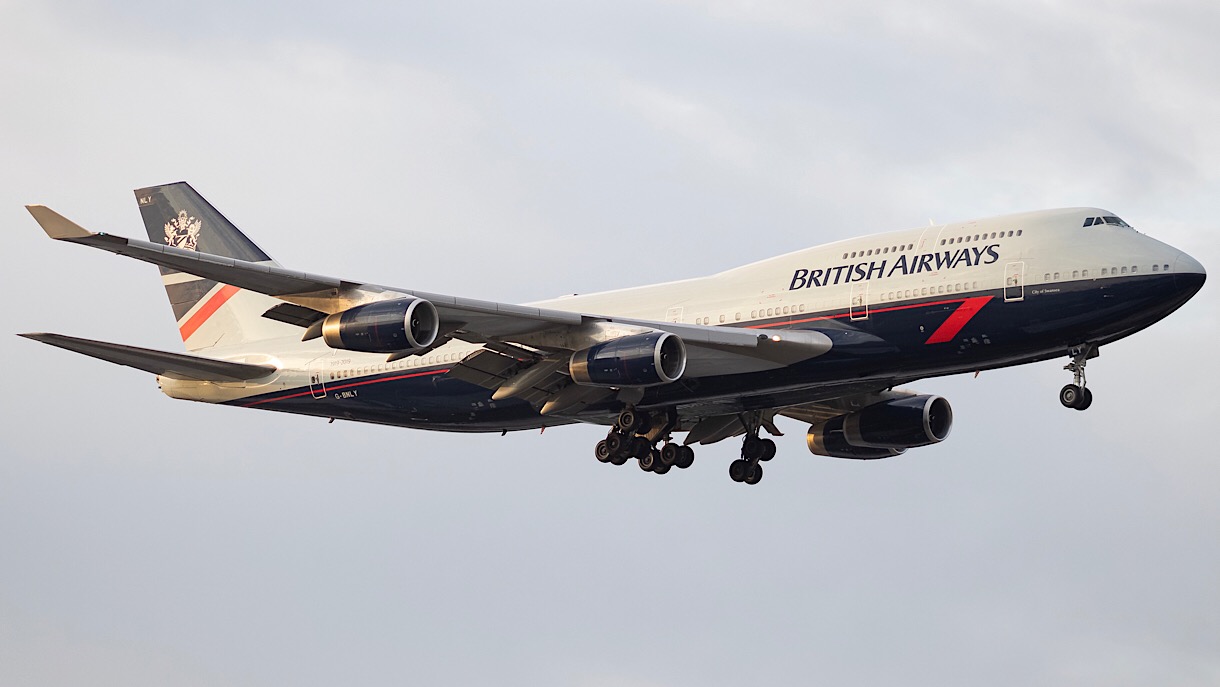 Full size: British Airways Boeing 747-400 G-BNLY at London Heathrow International Airport