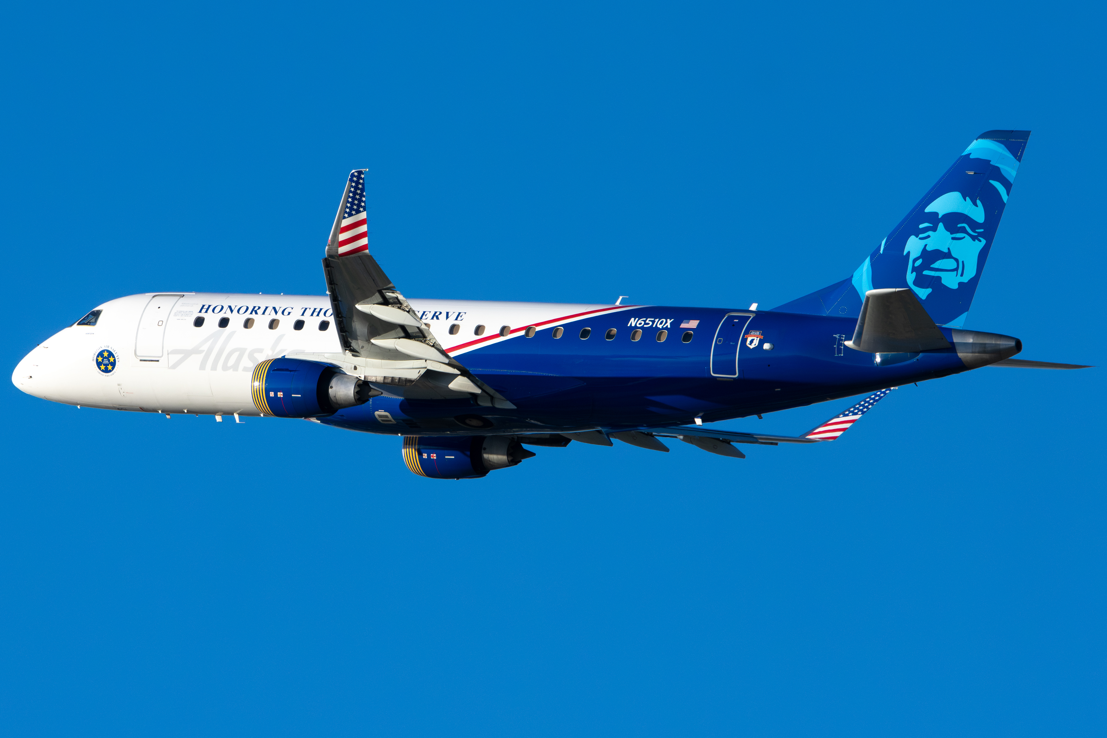 Full size: Horizon Air Embraer E175 N651QX at Norman Y Mineta San Jose International Airport