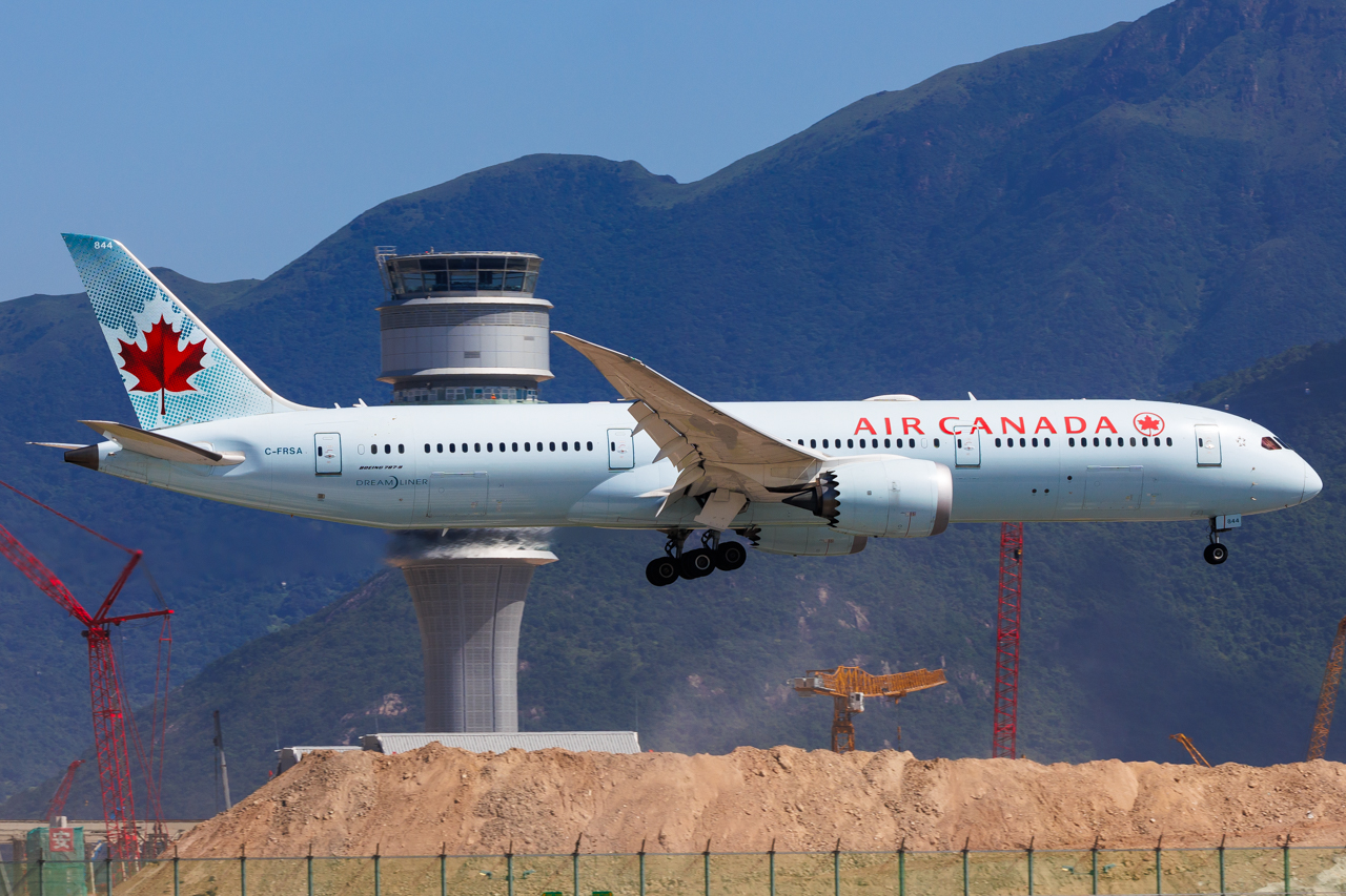 Full size: Air Canada Boeing 787-9 C-FRSA at Hong Kong International Airport