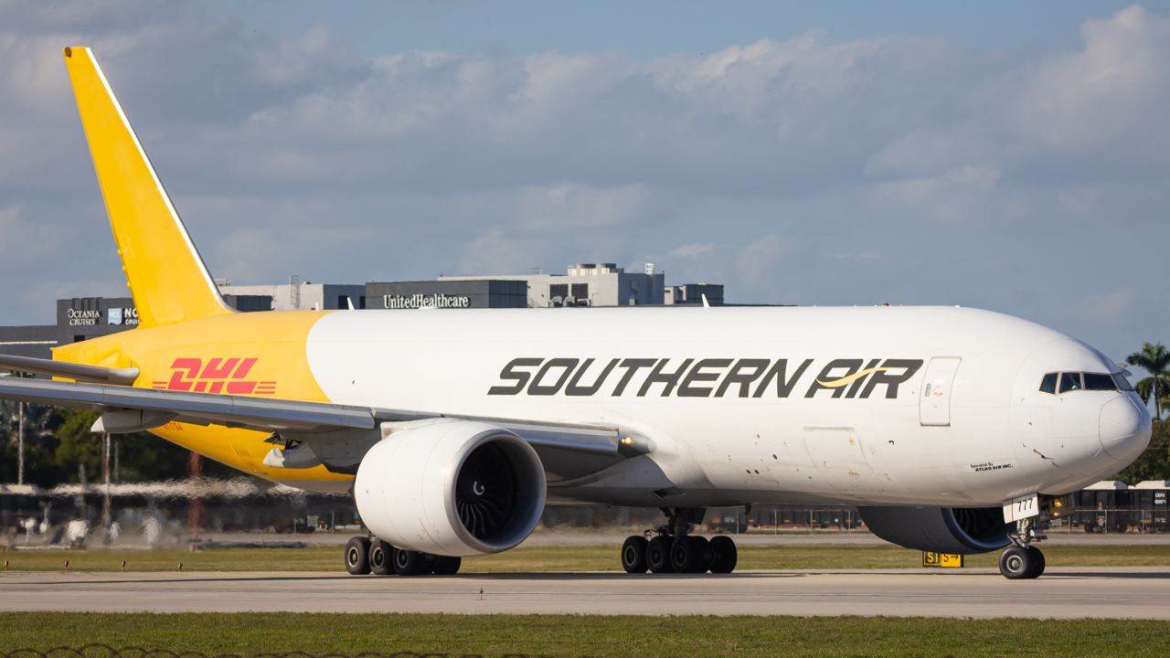 Full size: Southern Air Cargo Boeing 777-F N777SA at Miami International Airport