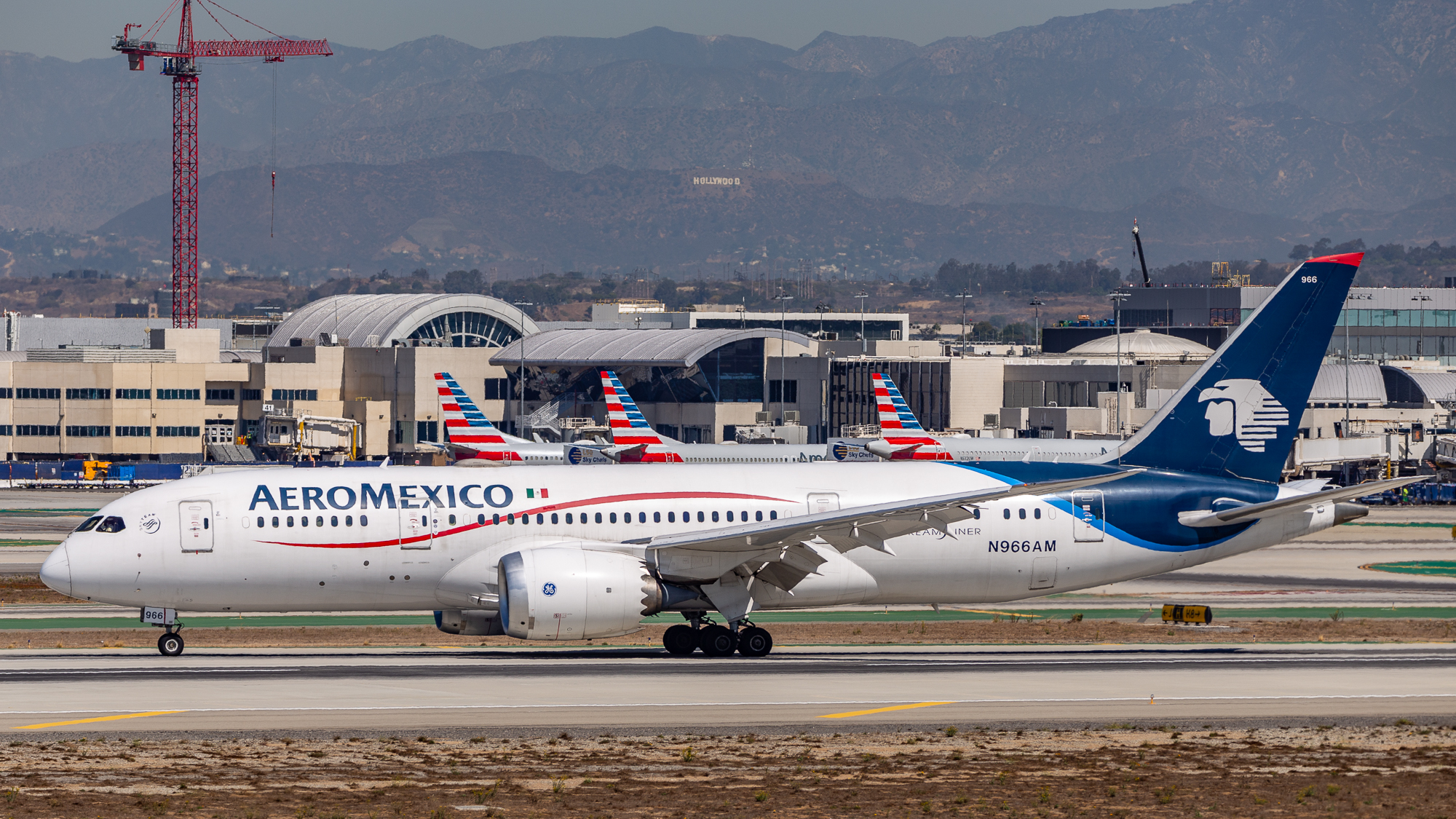 Full size: Aeromexico Boeing 787-8 N966AM at Los Angeles International Airport
