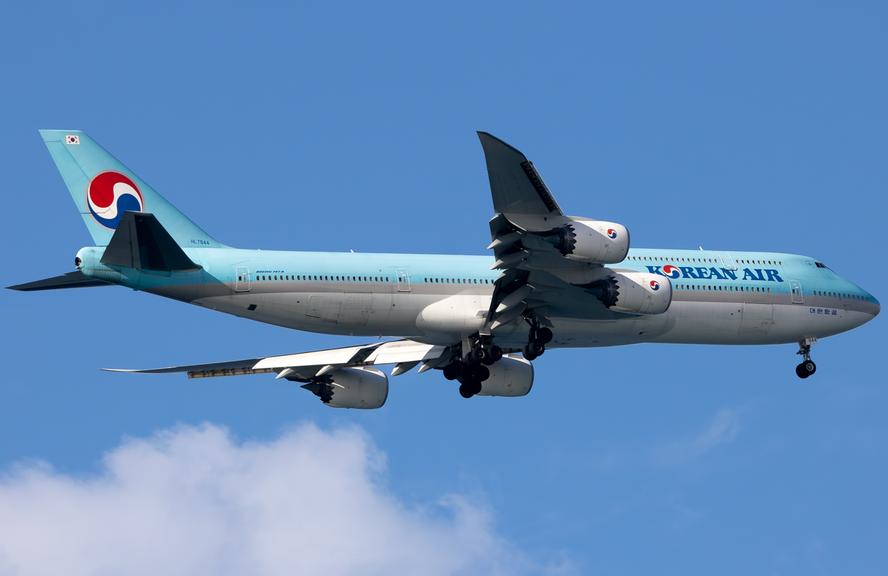 Full size: Korean Air Boeing 747-8i HL7644 at Daniel K Inouye International Airport