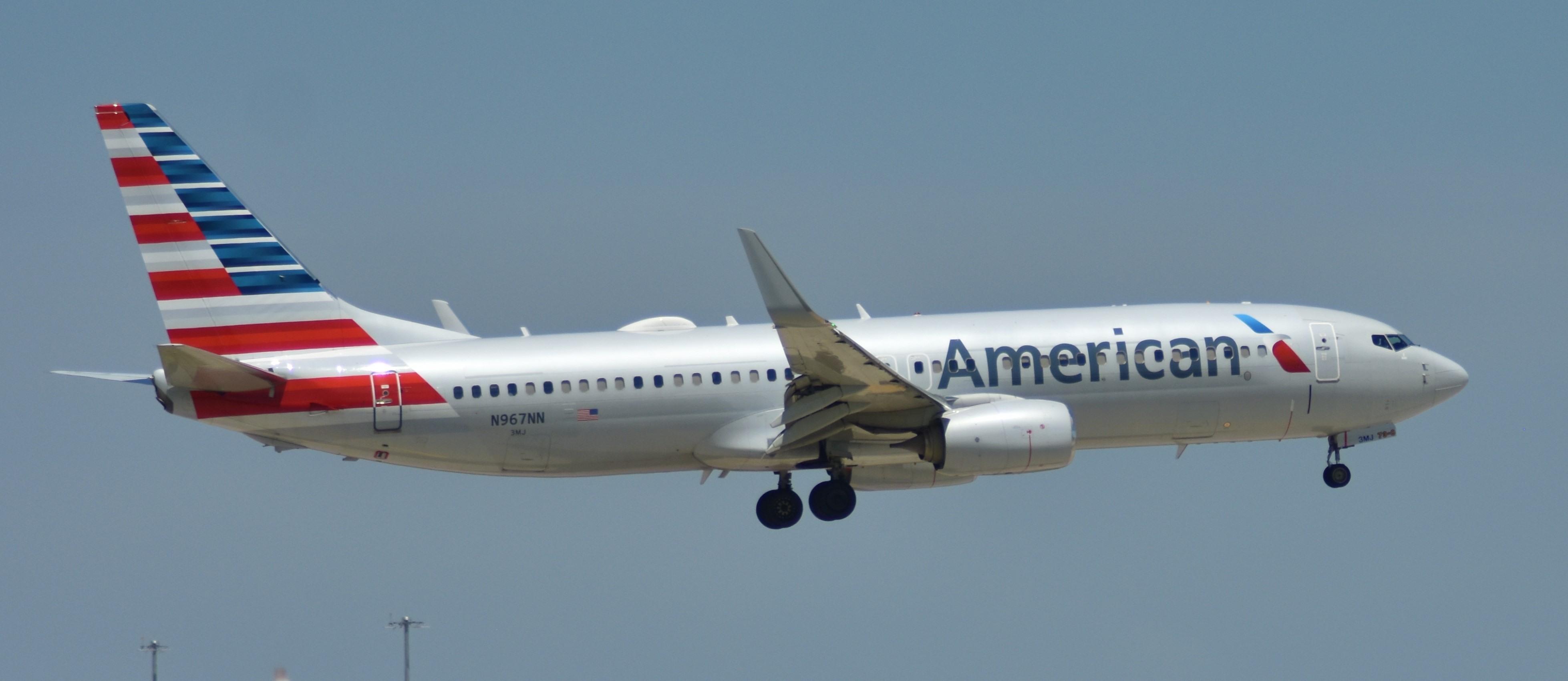 Full size: American Airlines Boeing 737-800 N967NN at Chicago O'Hare International Airport