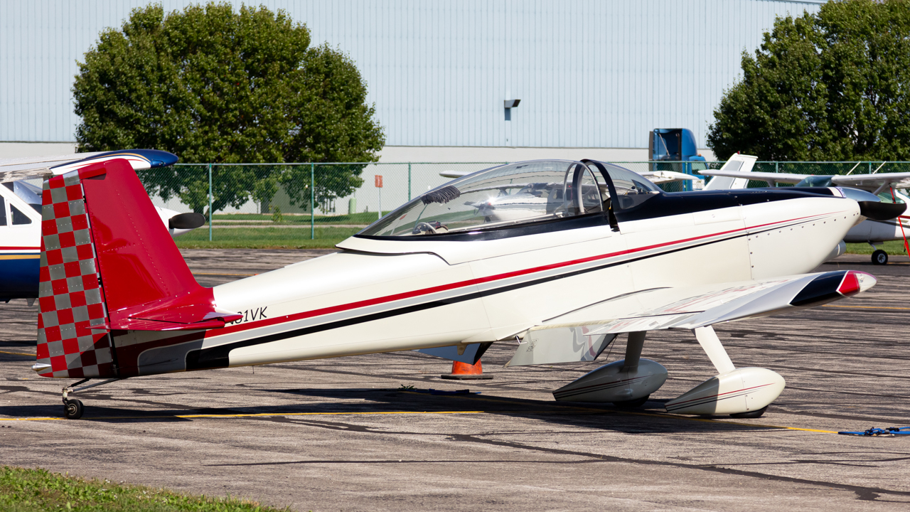 Full size: PRIVATE Vans RV-8 N81VK at Delaware Municipal Airport