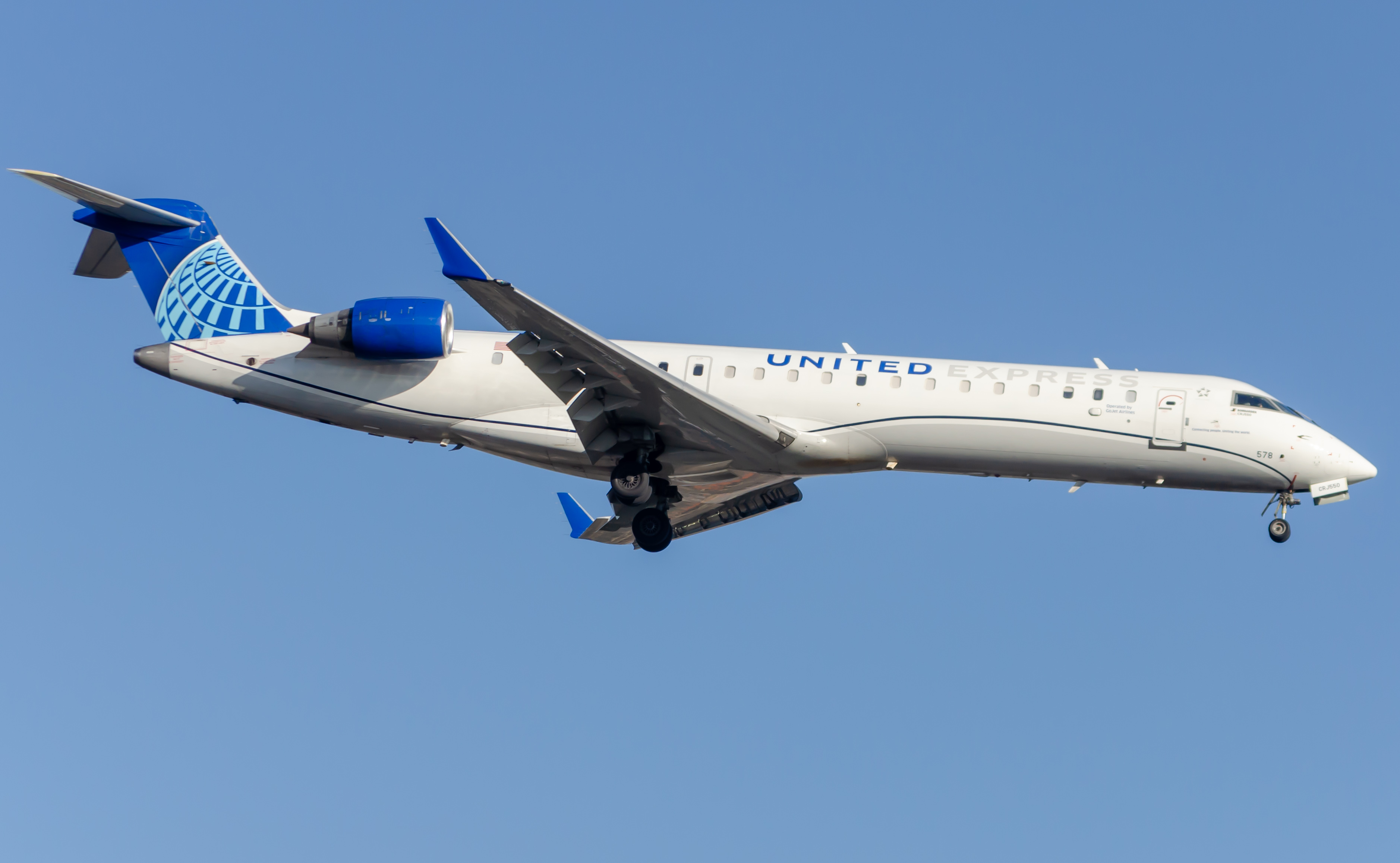 Full size: United Express Mitsubishi CRJ-550 N578GJ at Newark Liberty International Airport