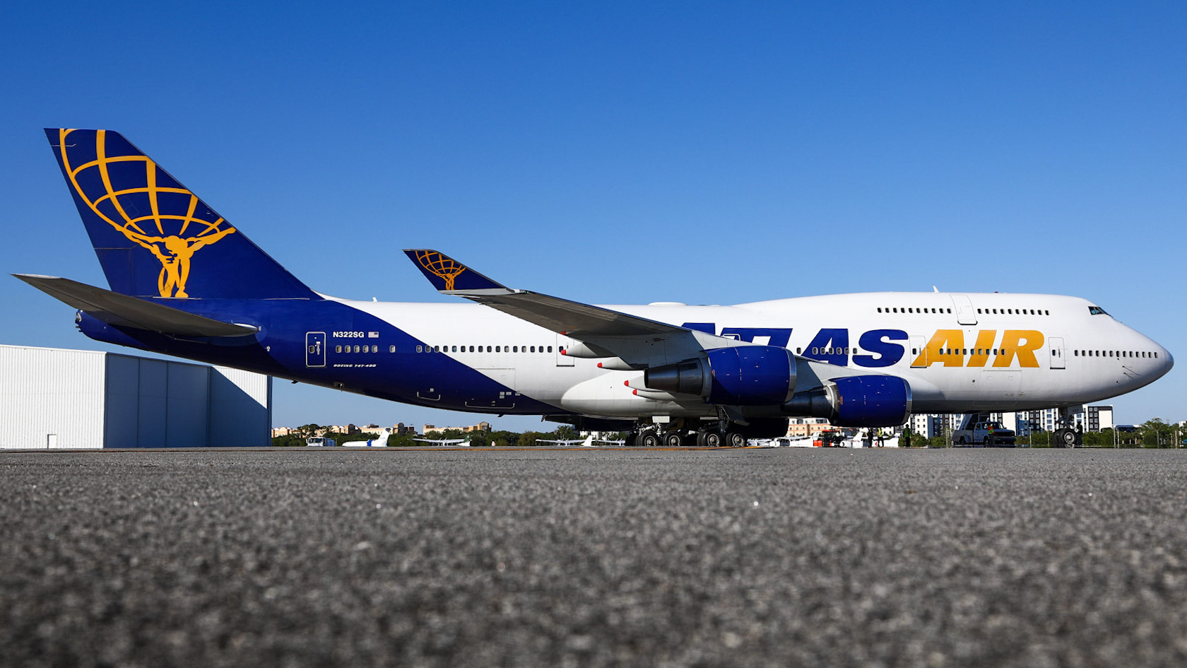 Full size: Atlas Air Boeing 747-400 N322SG at Daytona Beach International Airport