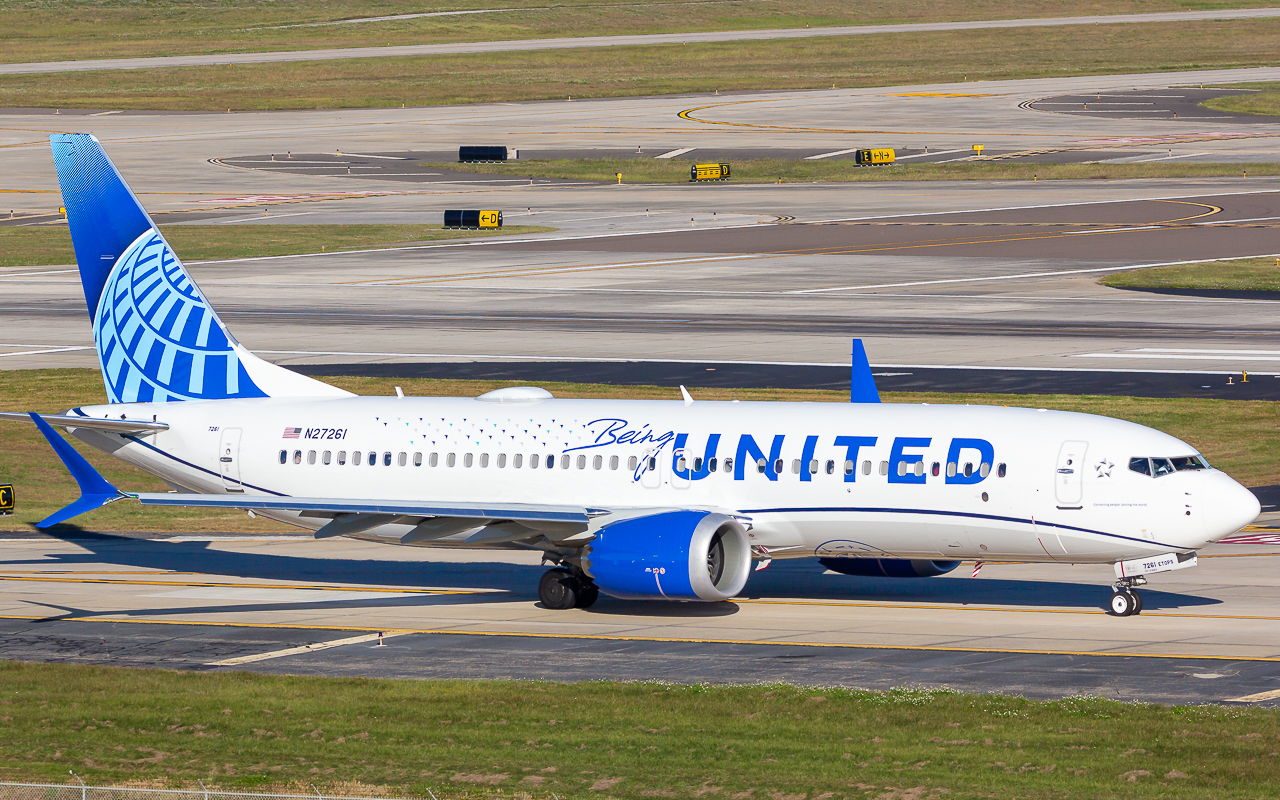 Full size: United Airlines Boeing 737 MAX 8 n27261 at Tampa International Airport